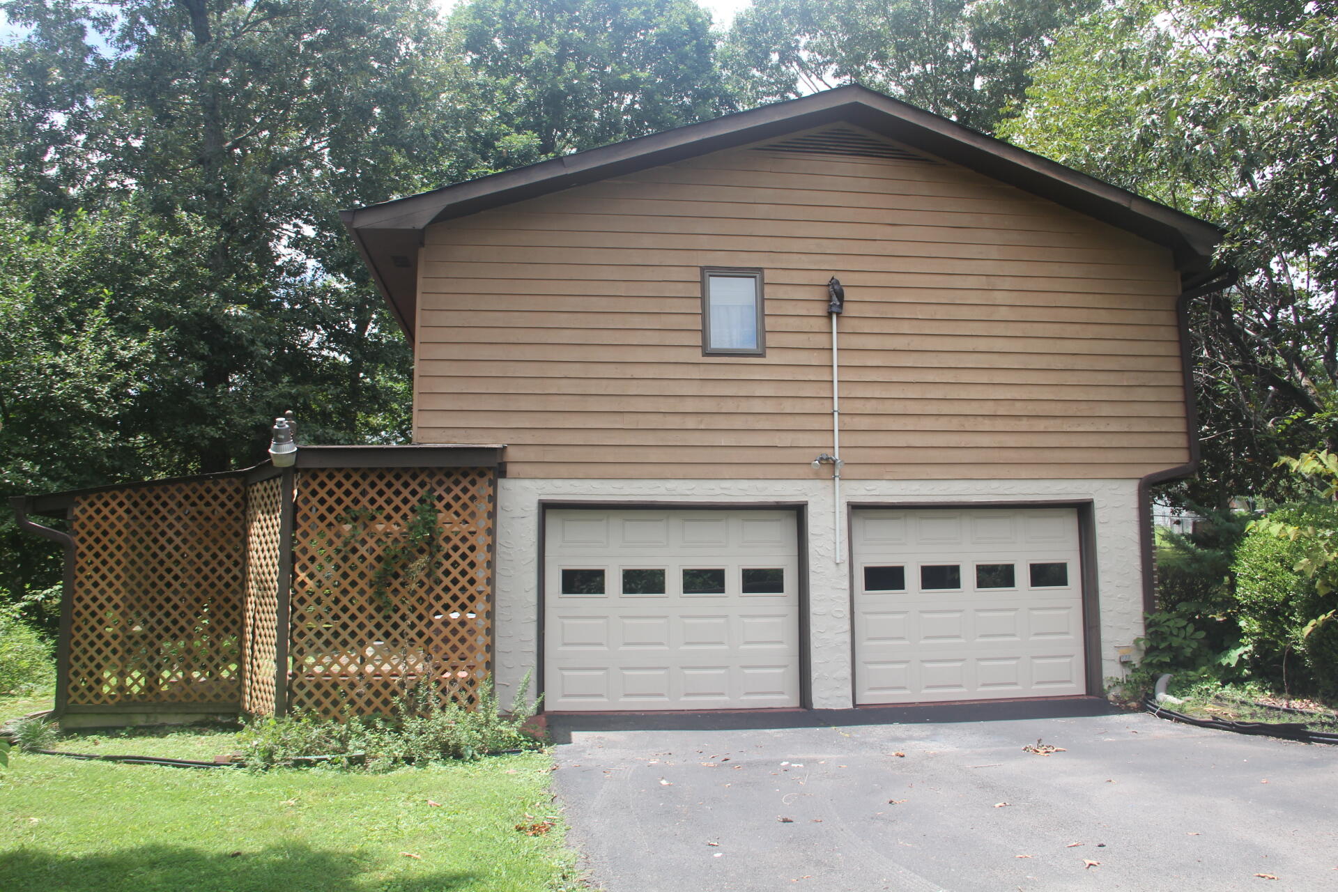 8418 Rosetree Drive