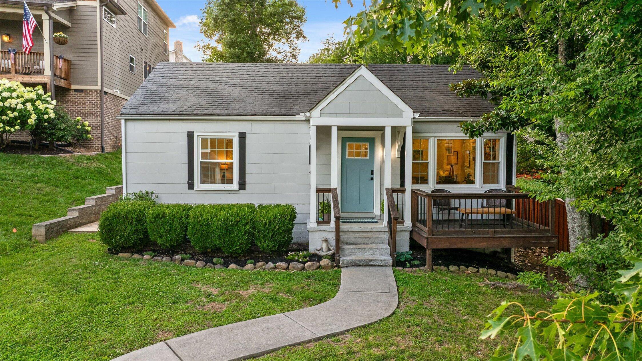 911 Overman Street