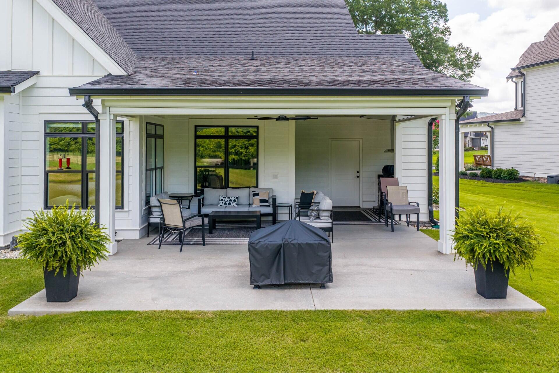 8289 Blackrock Drive