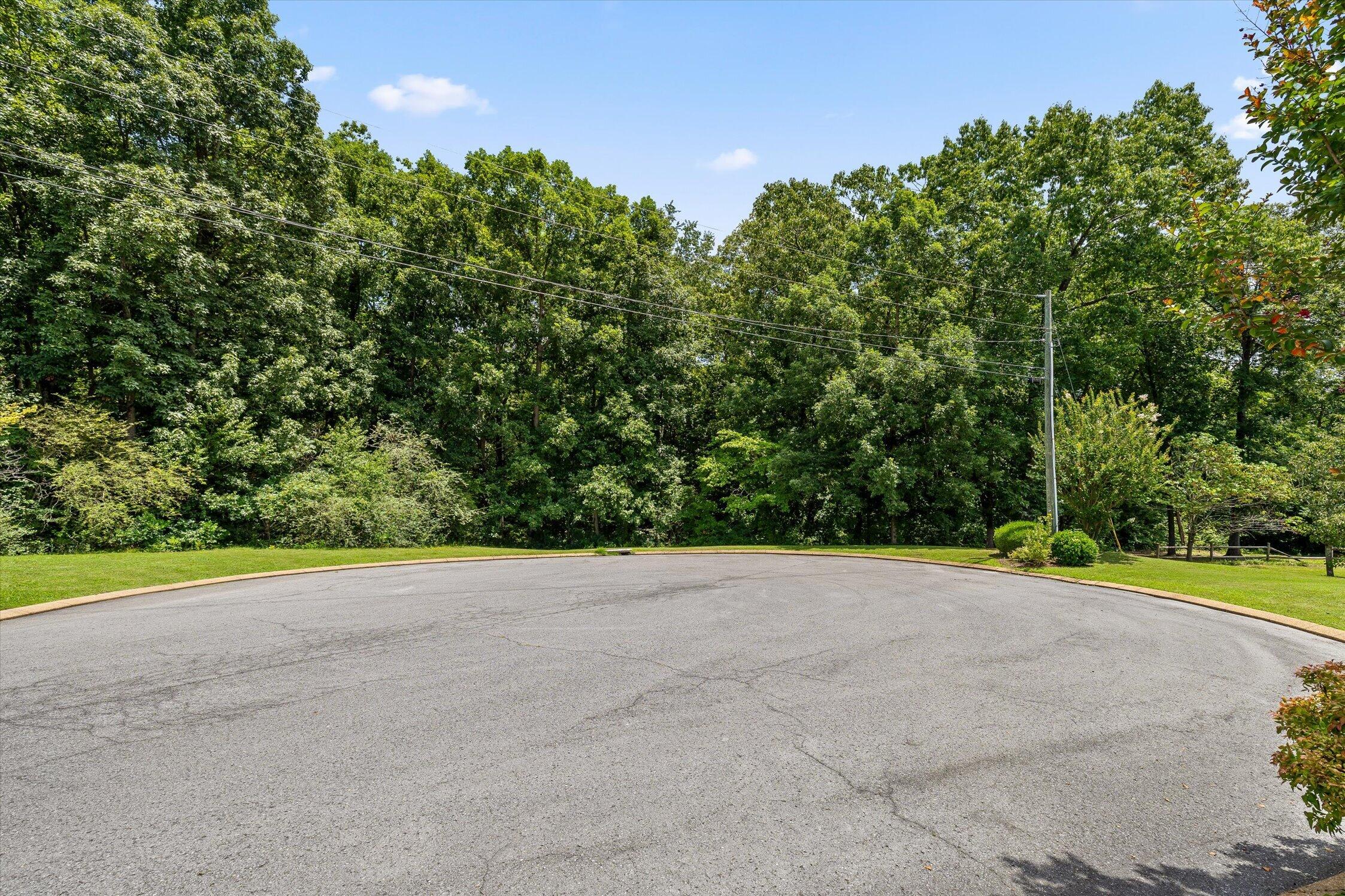 44 Creekside Drive