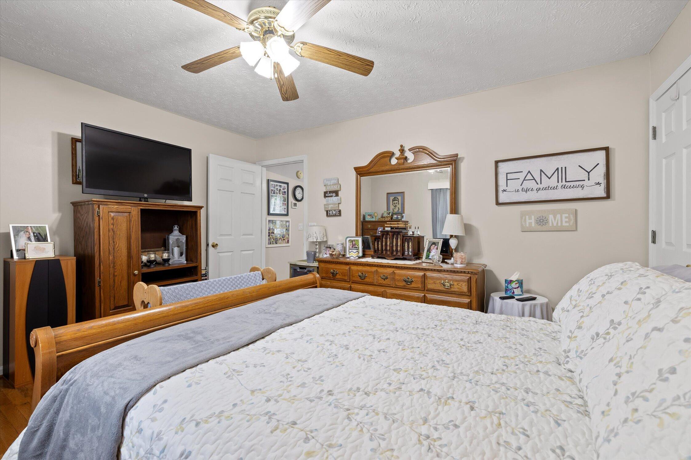 44 Creekside Drive