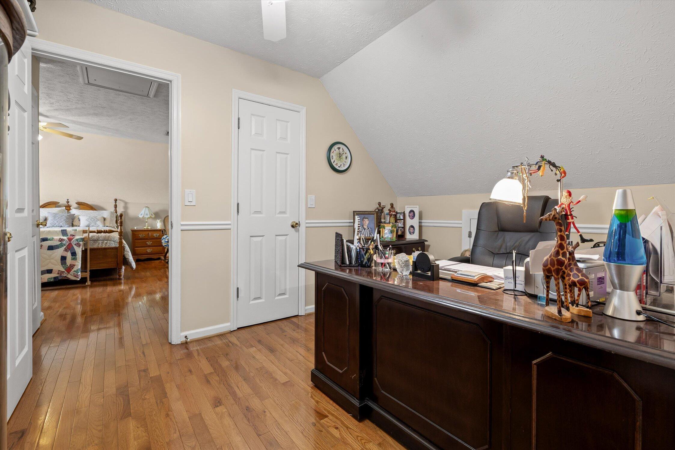 44 Creekside Drive