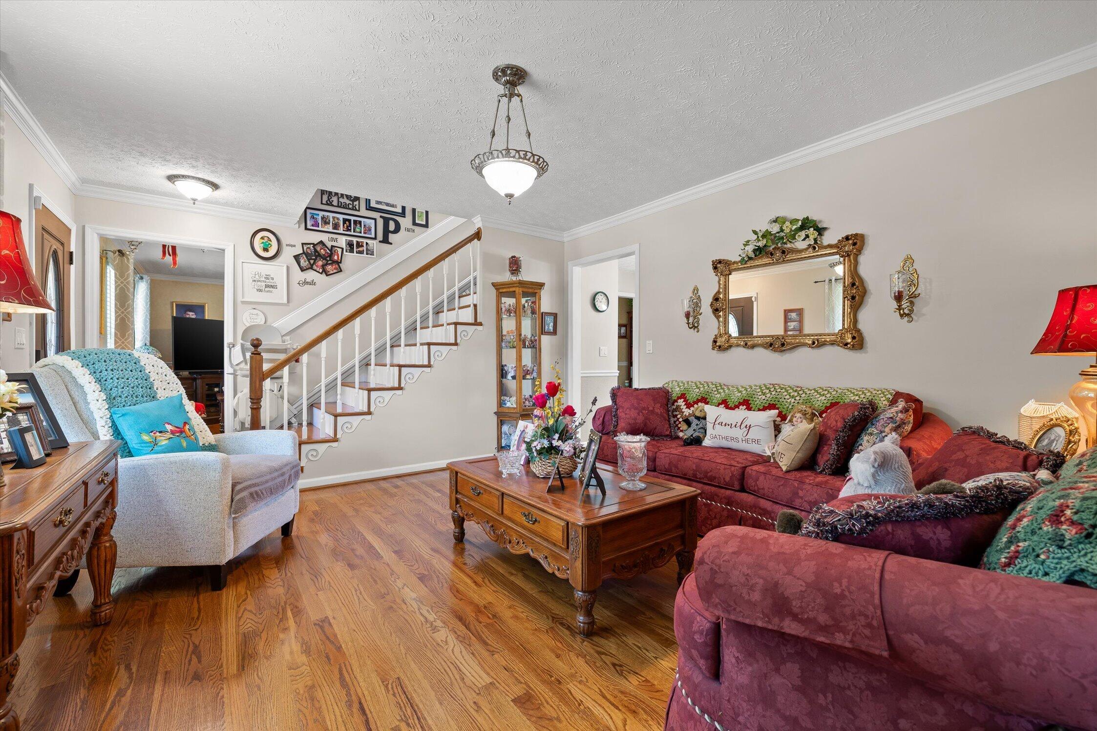 44 Creekside Drive