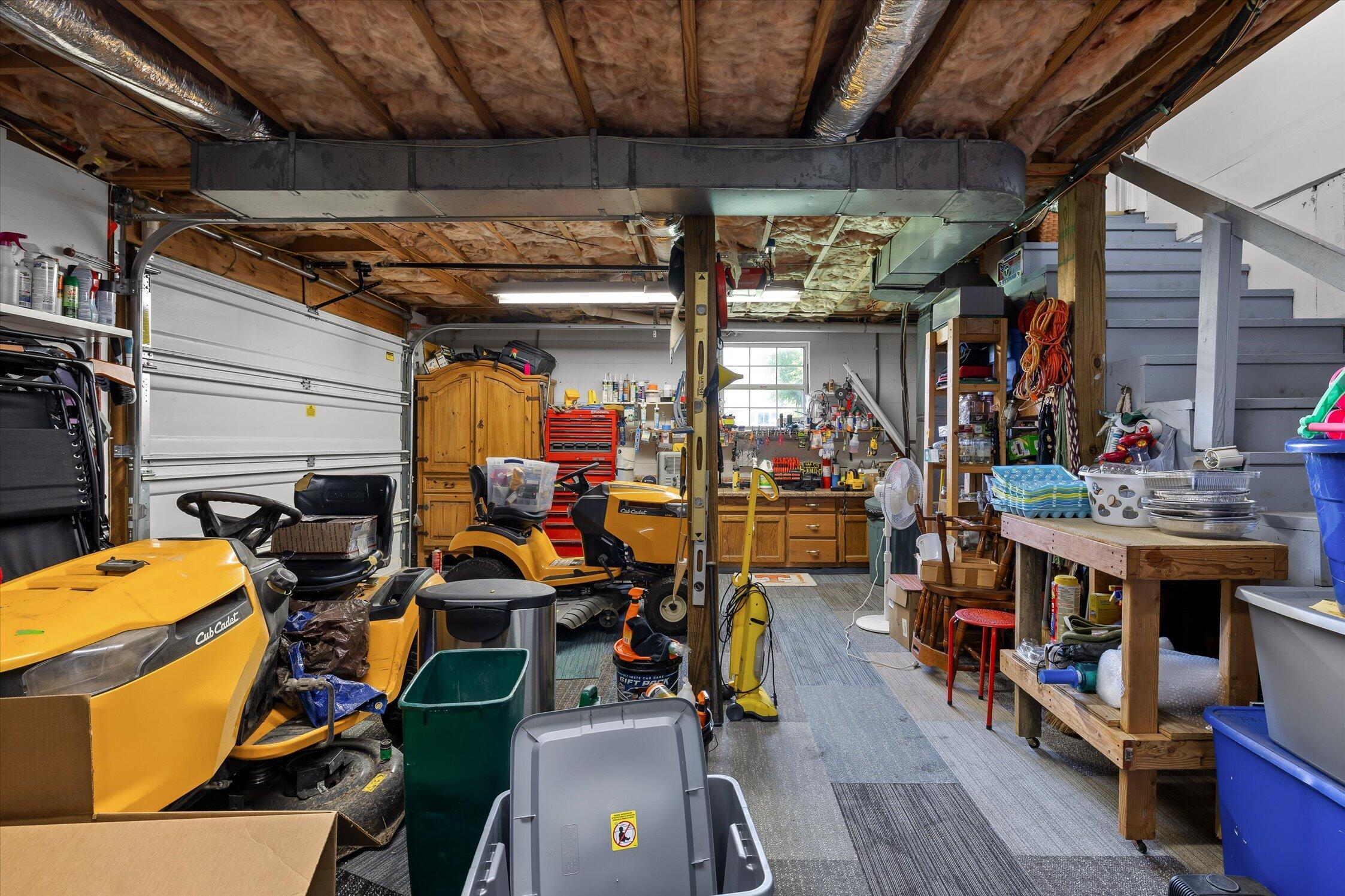 44 Creekside Drive