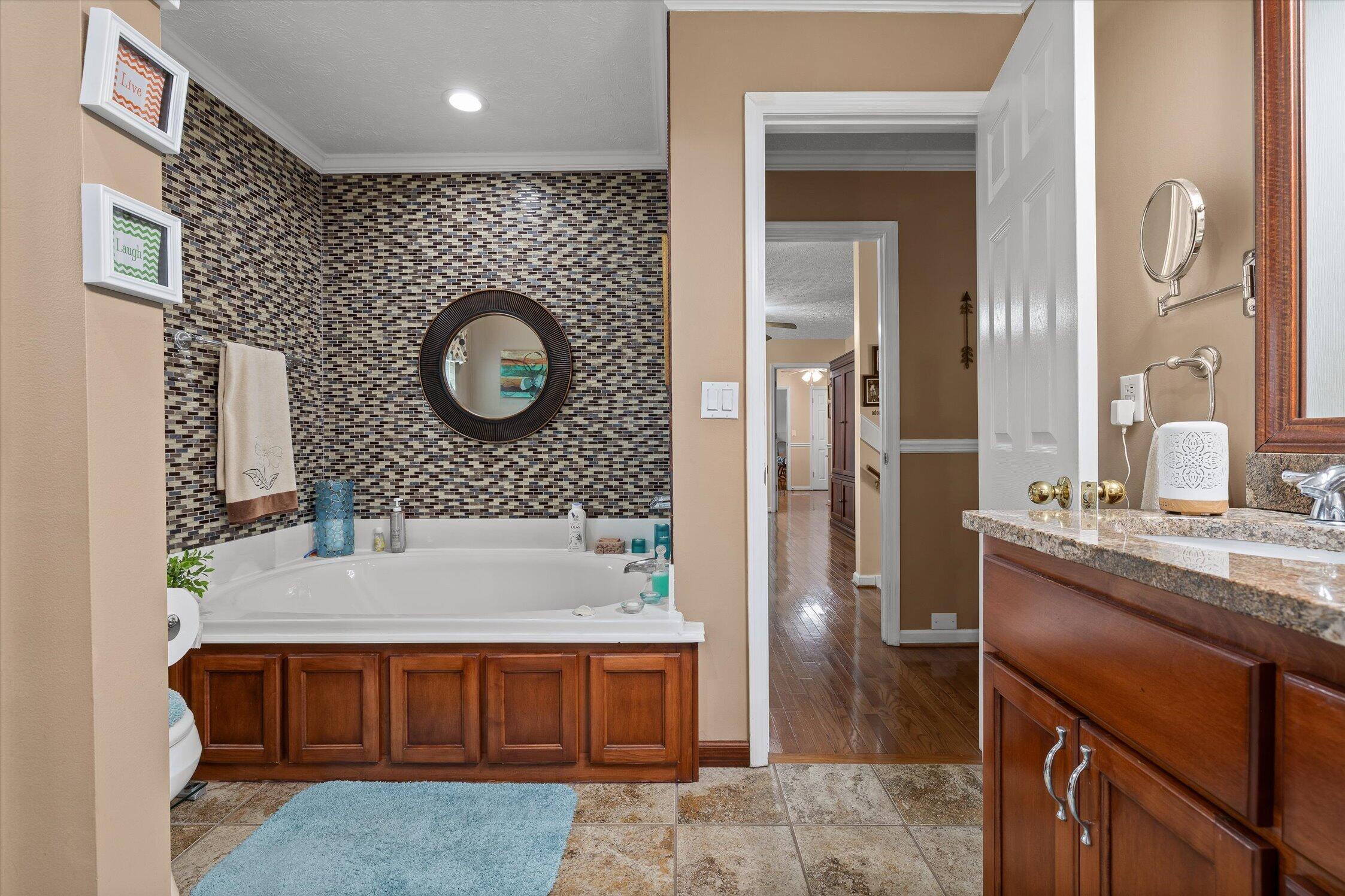 44 Creekside Drive