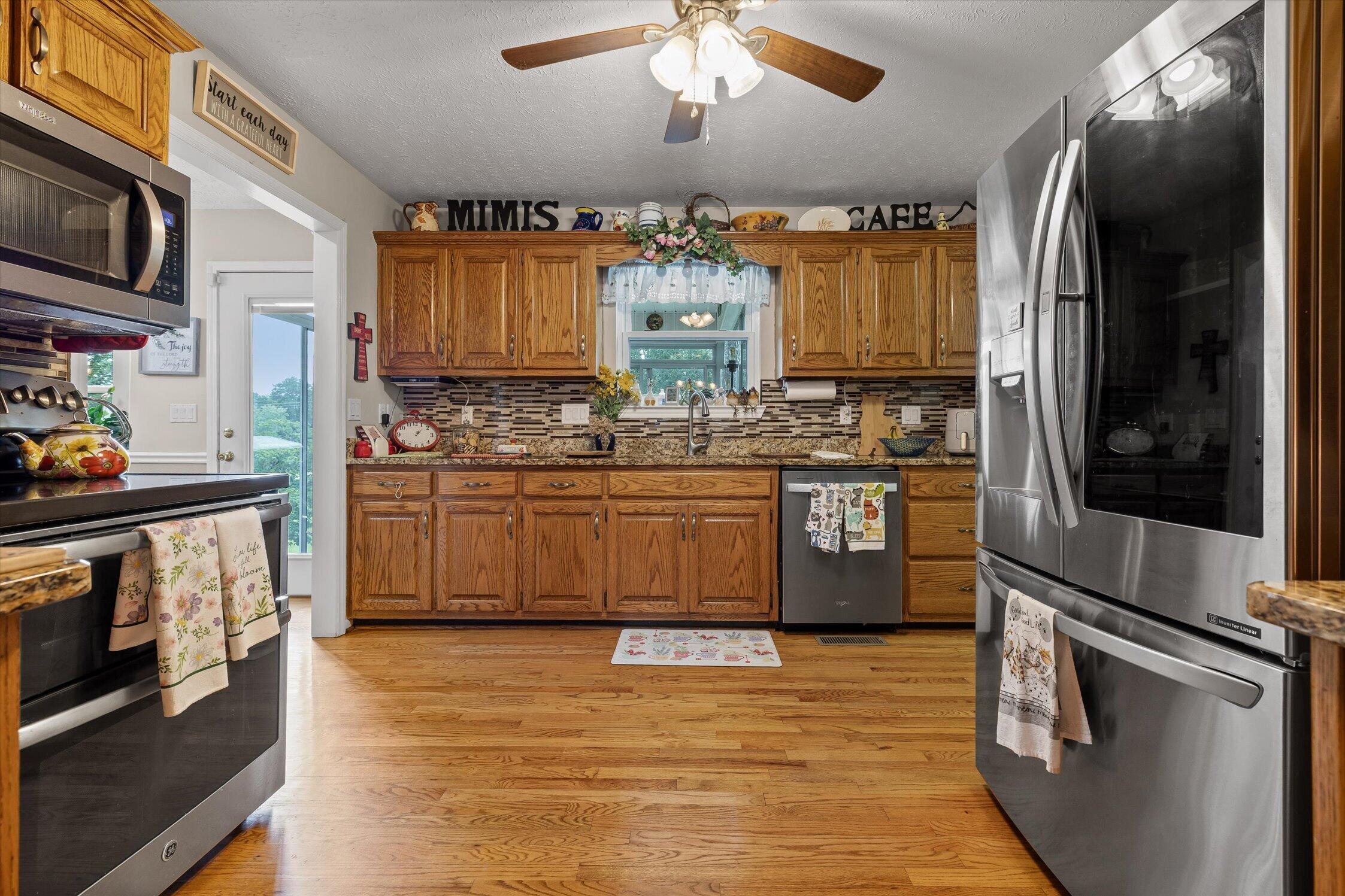 44 Creekside Drive