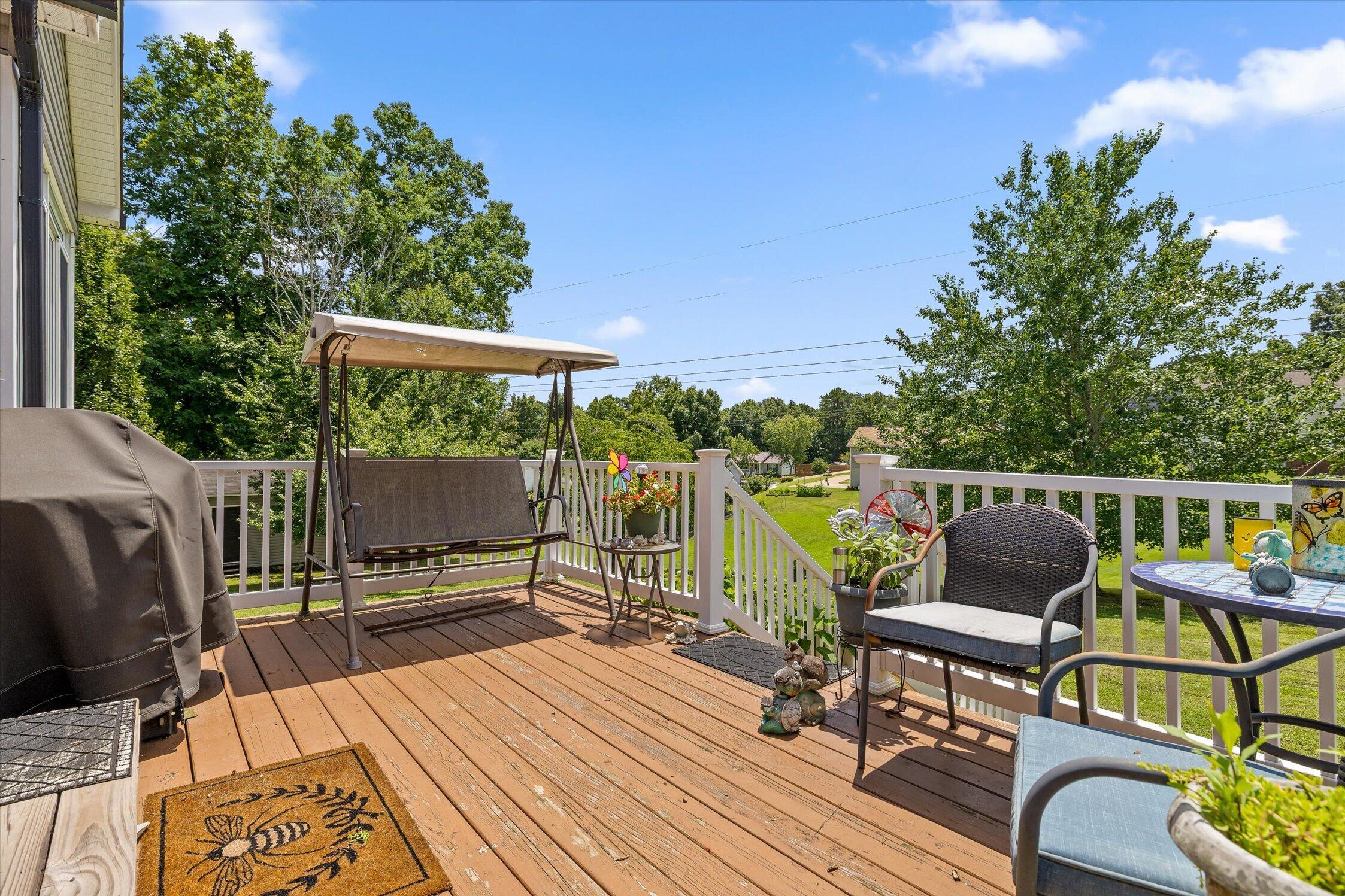 44 Creekside Drive