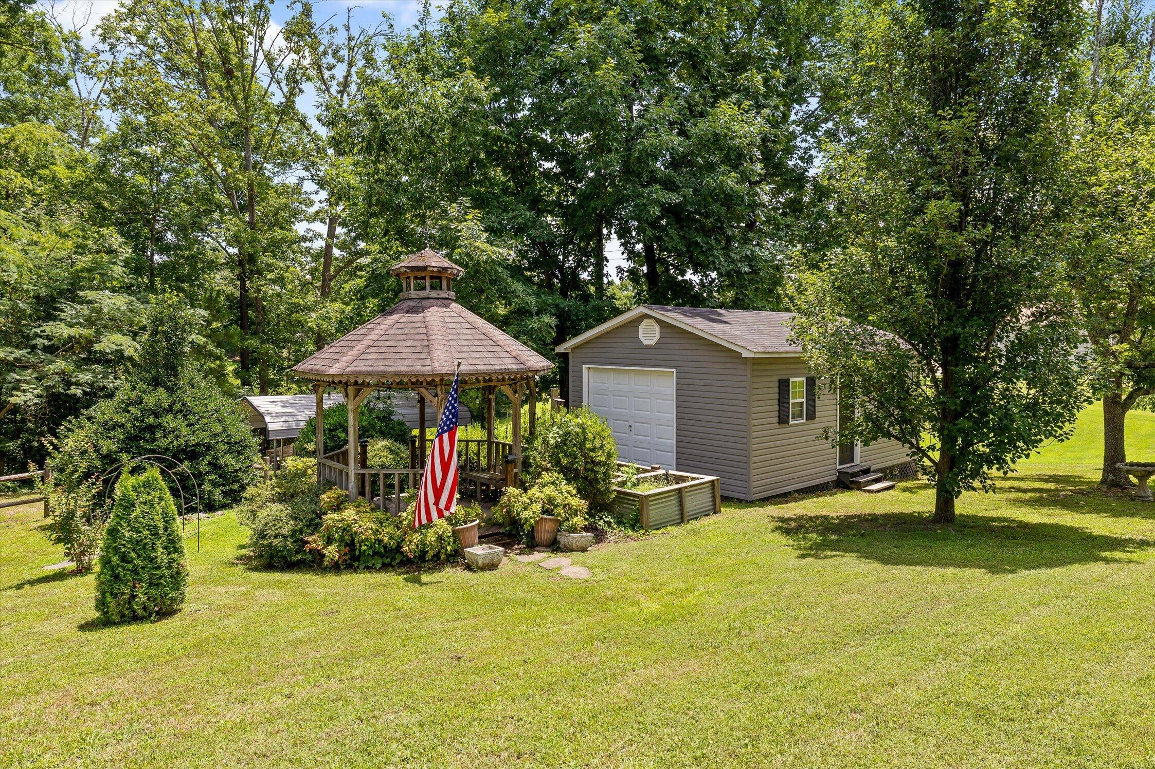 44 Creekside Drive