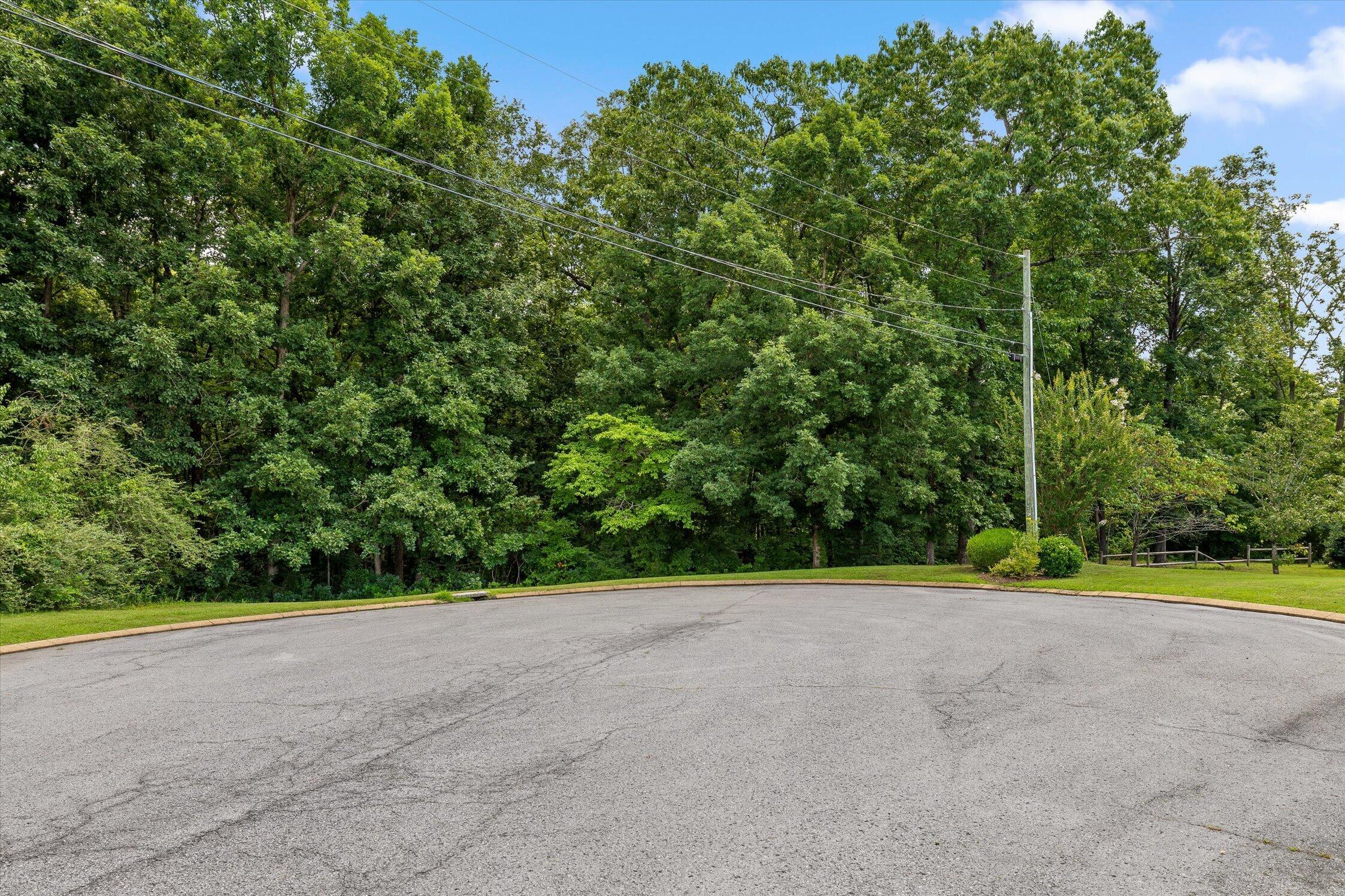 44 Creekside Drive