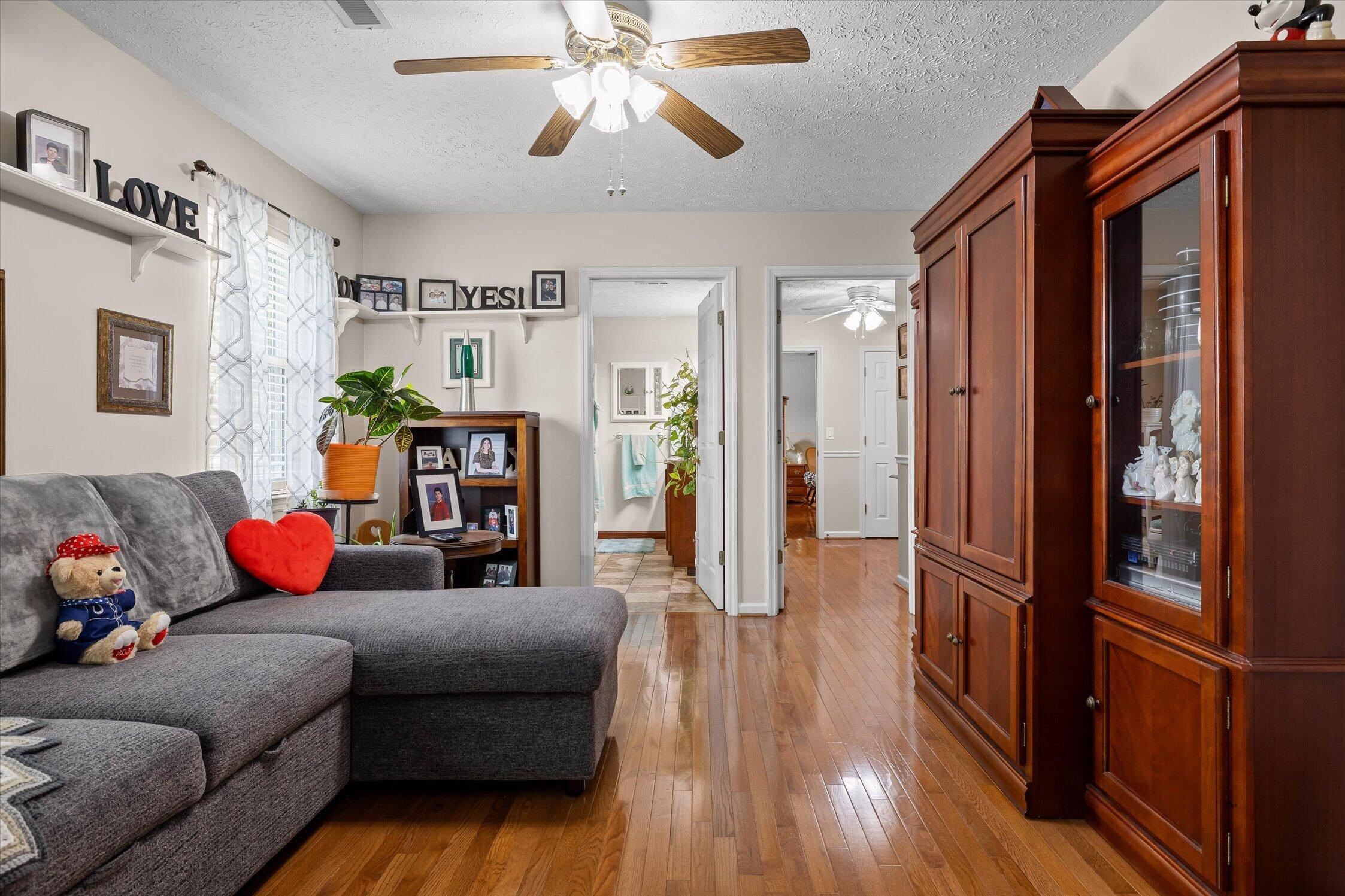 44 Creekside Drive