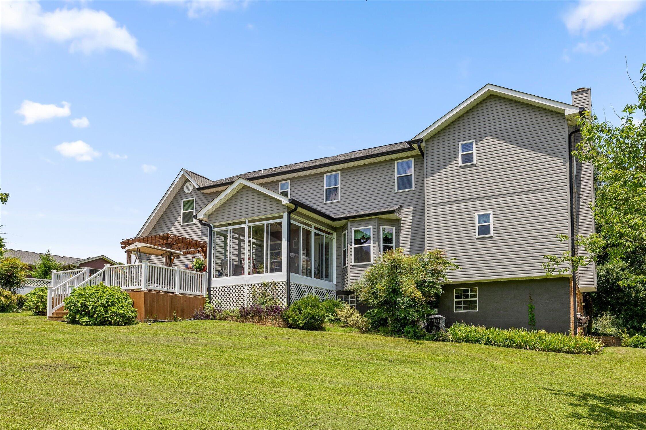 44 Creekside Drive