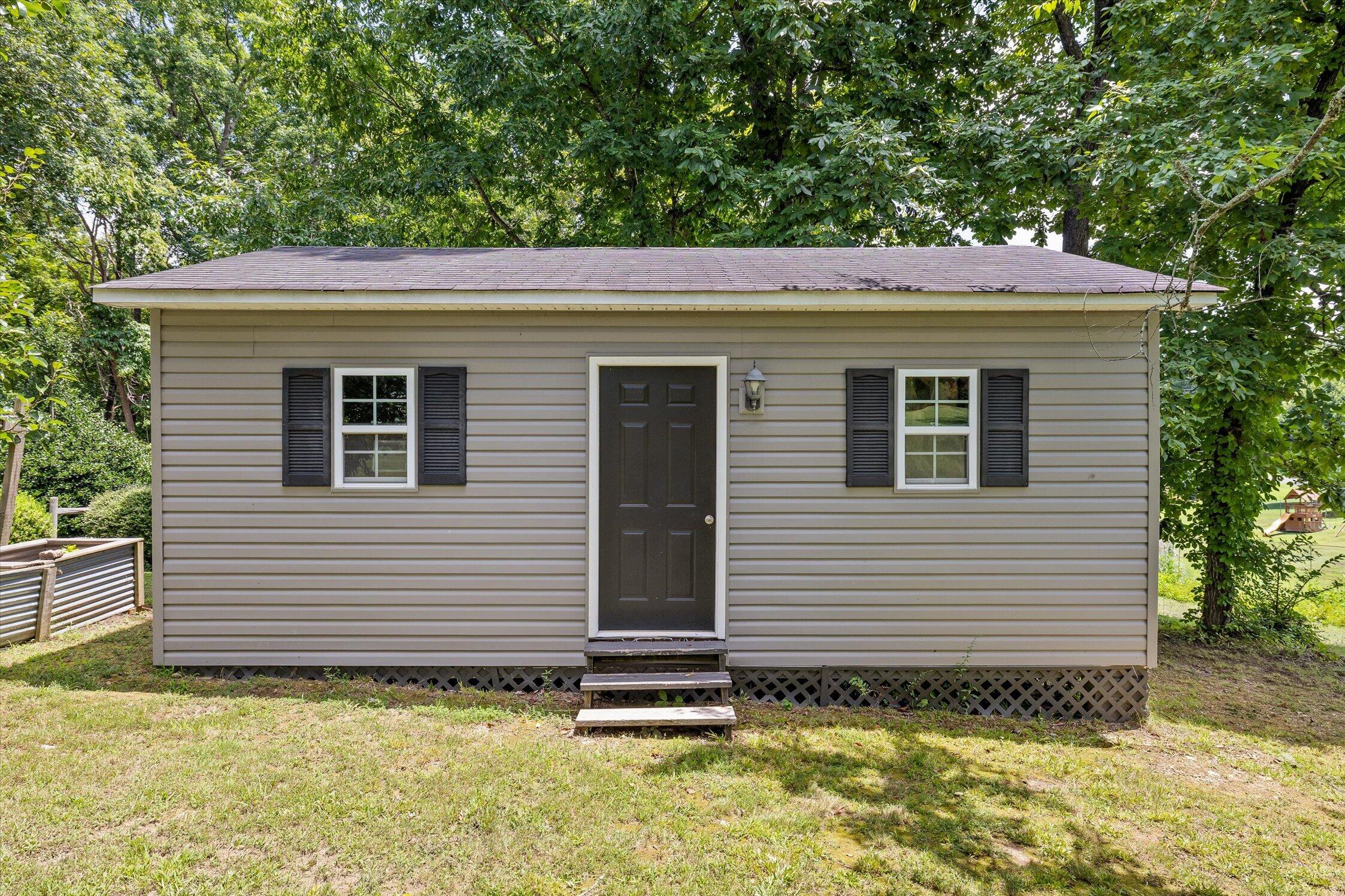 44 Creekside Drive