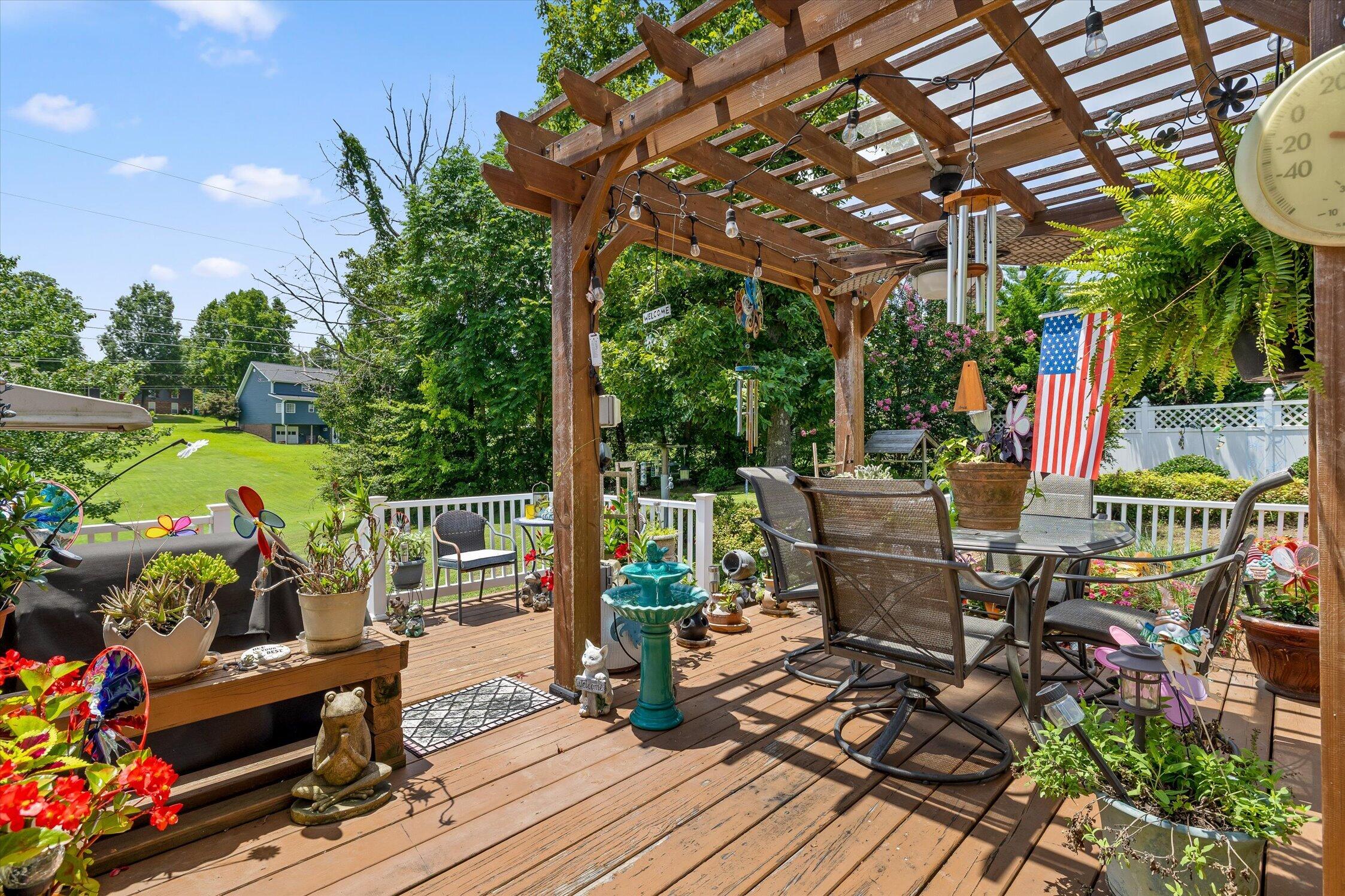 44 Creekside Drive