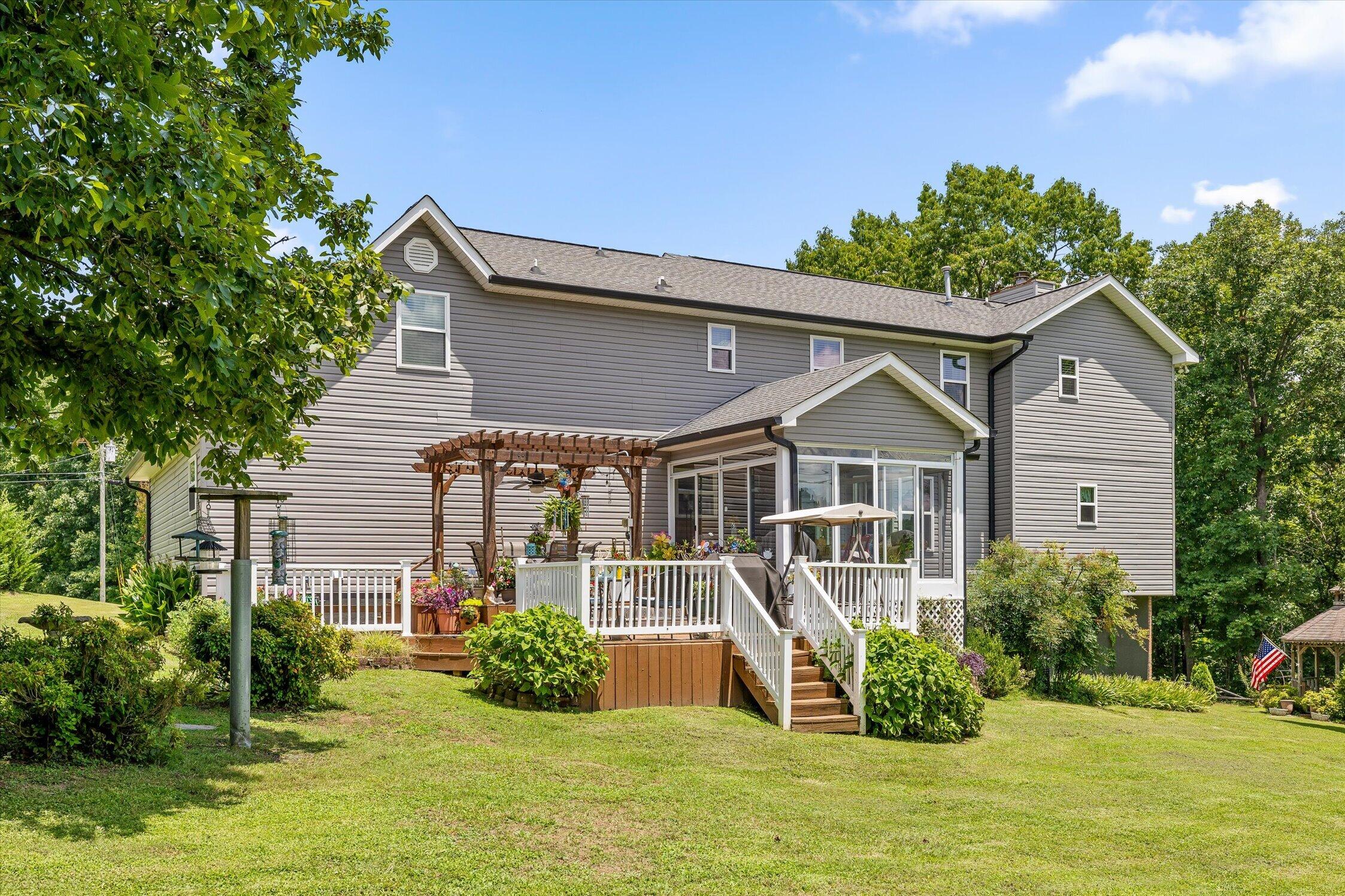 44 Creekside Drive