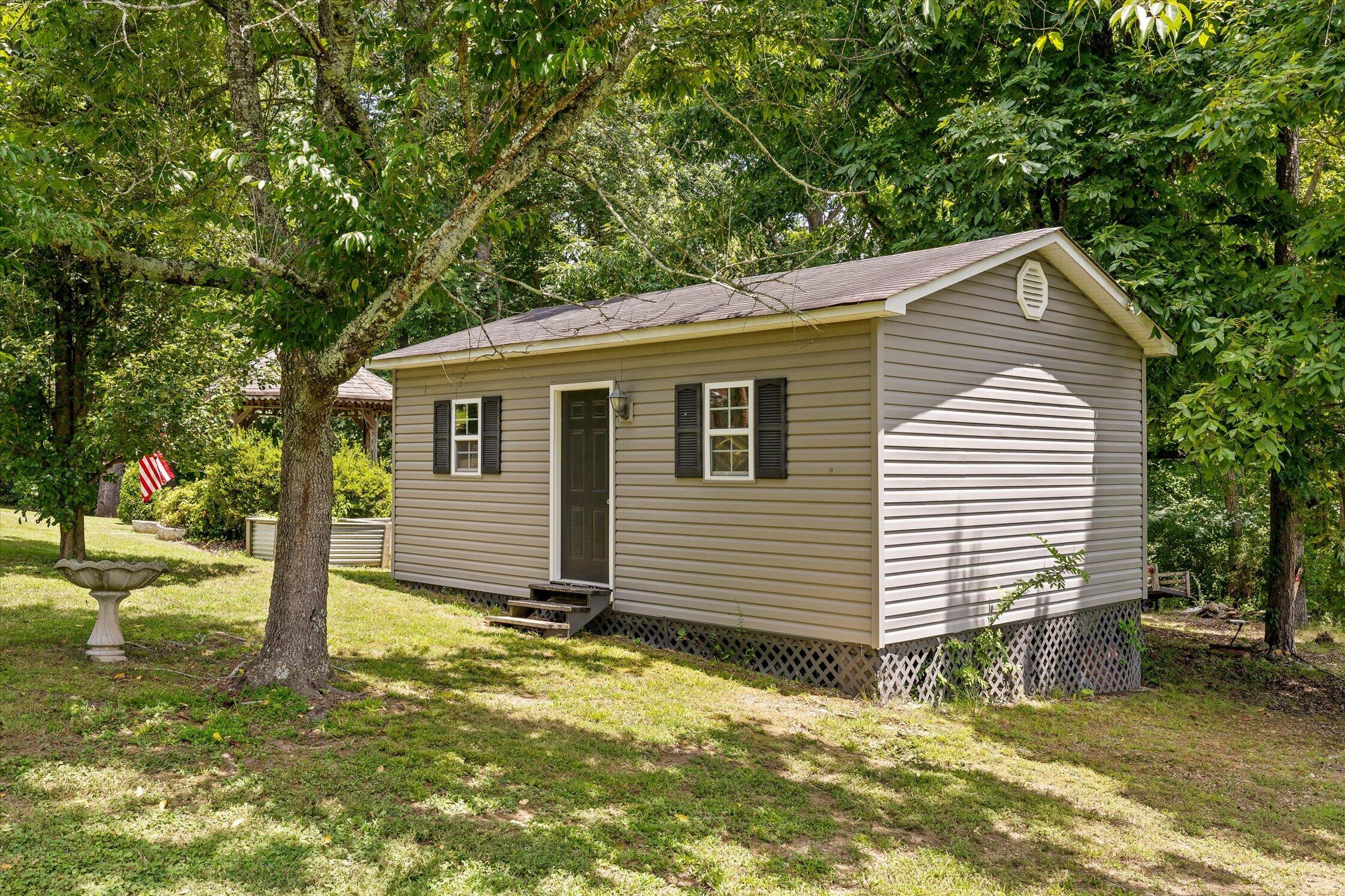 44 Creekside Drive