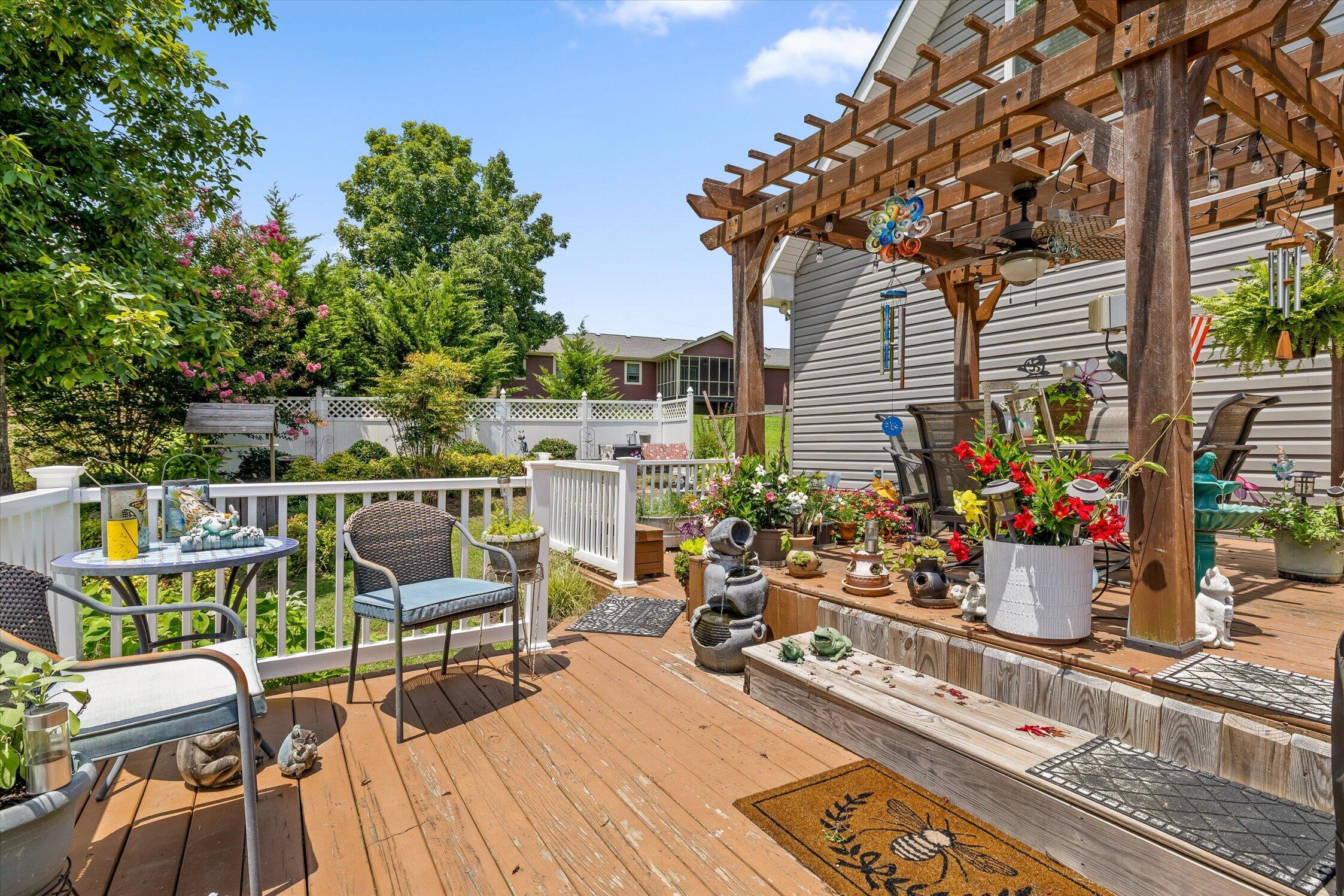 44 Creekside Drive