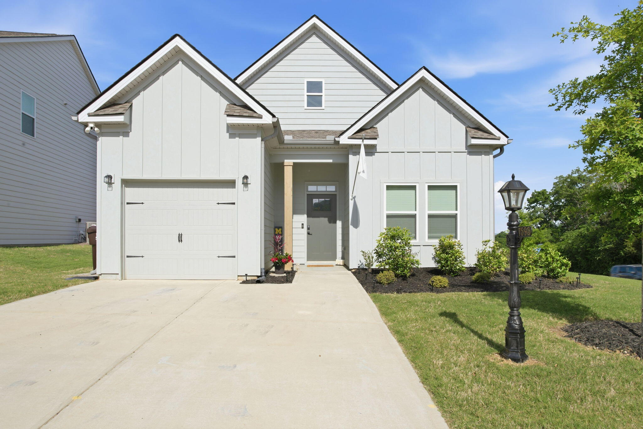 7593 Snow Line Lane