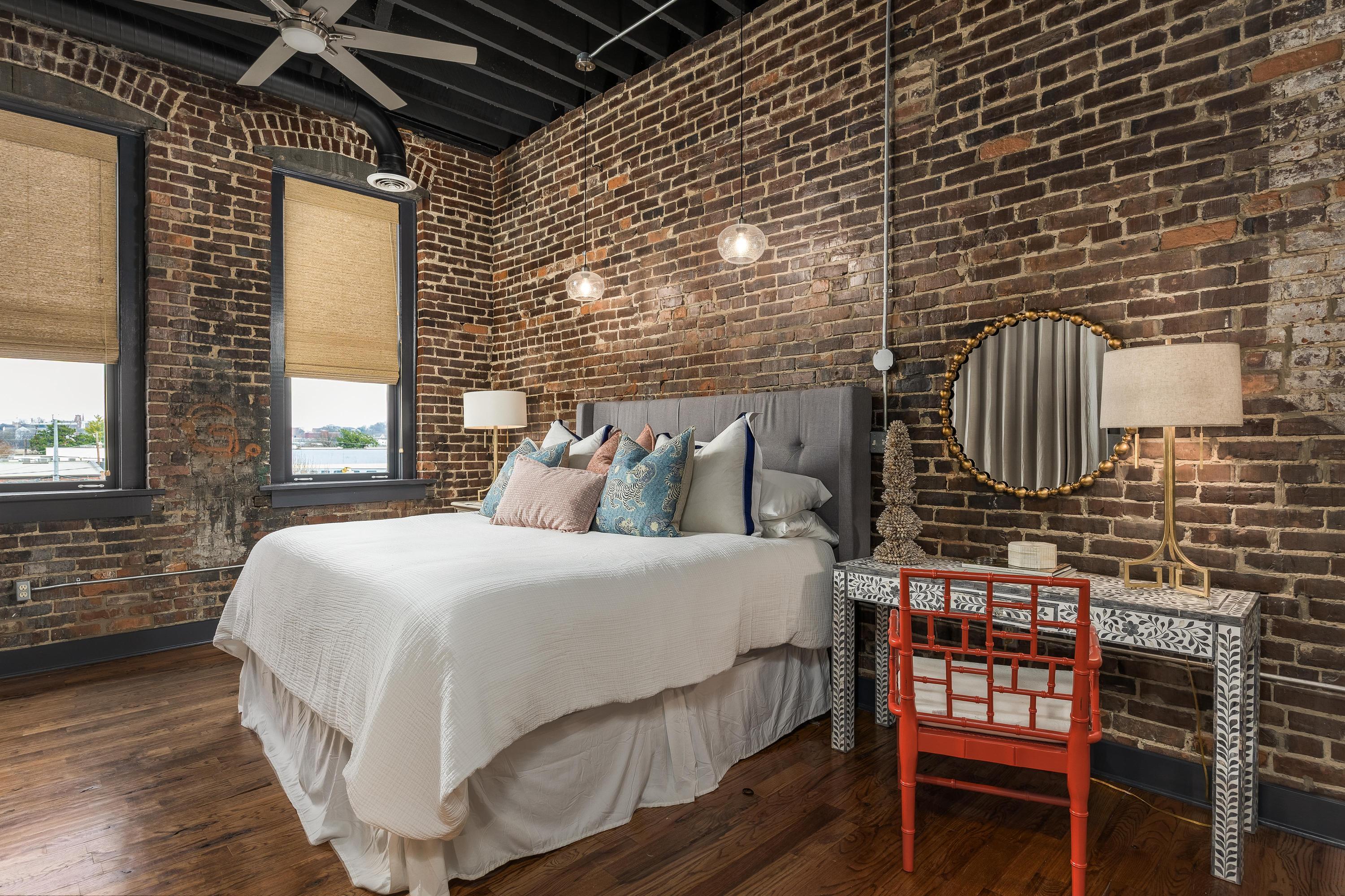 55 E Main Street, 304