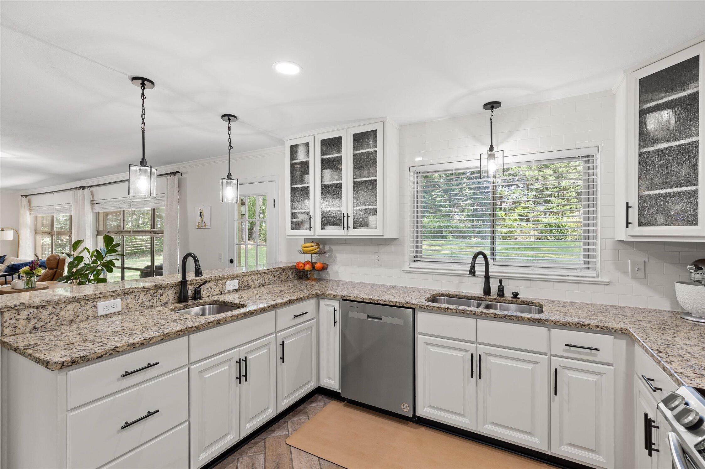 6929 Hickory View Lane