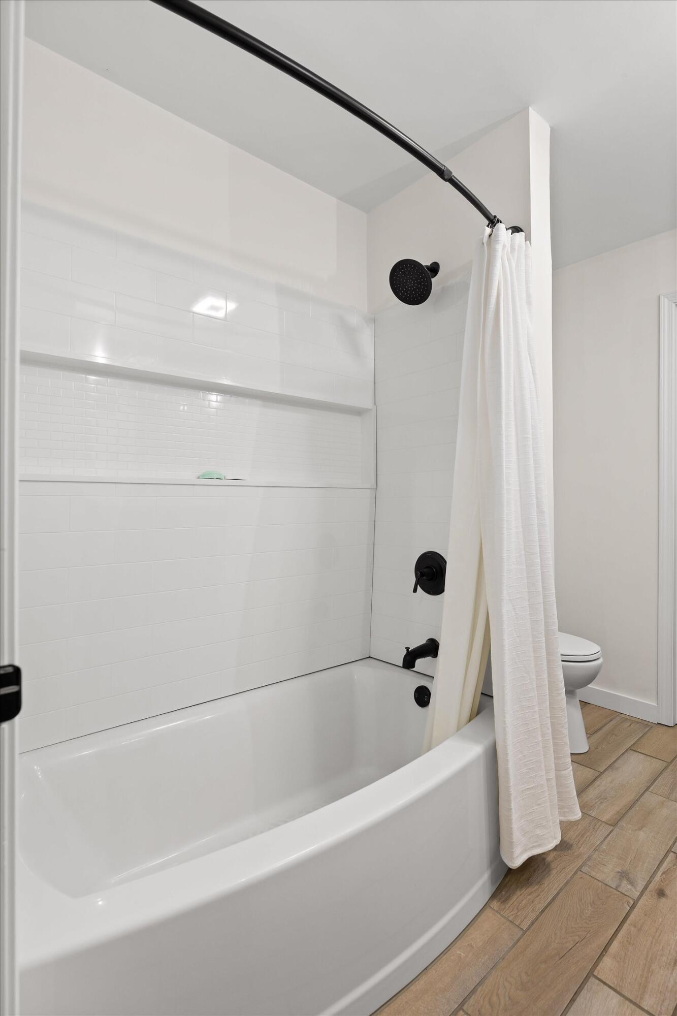 6929 Hickory View Lane