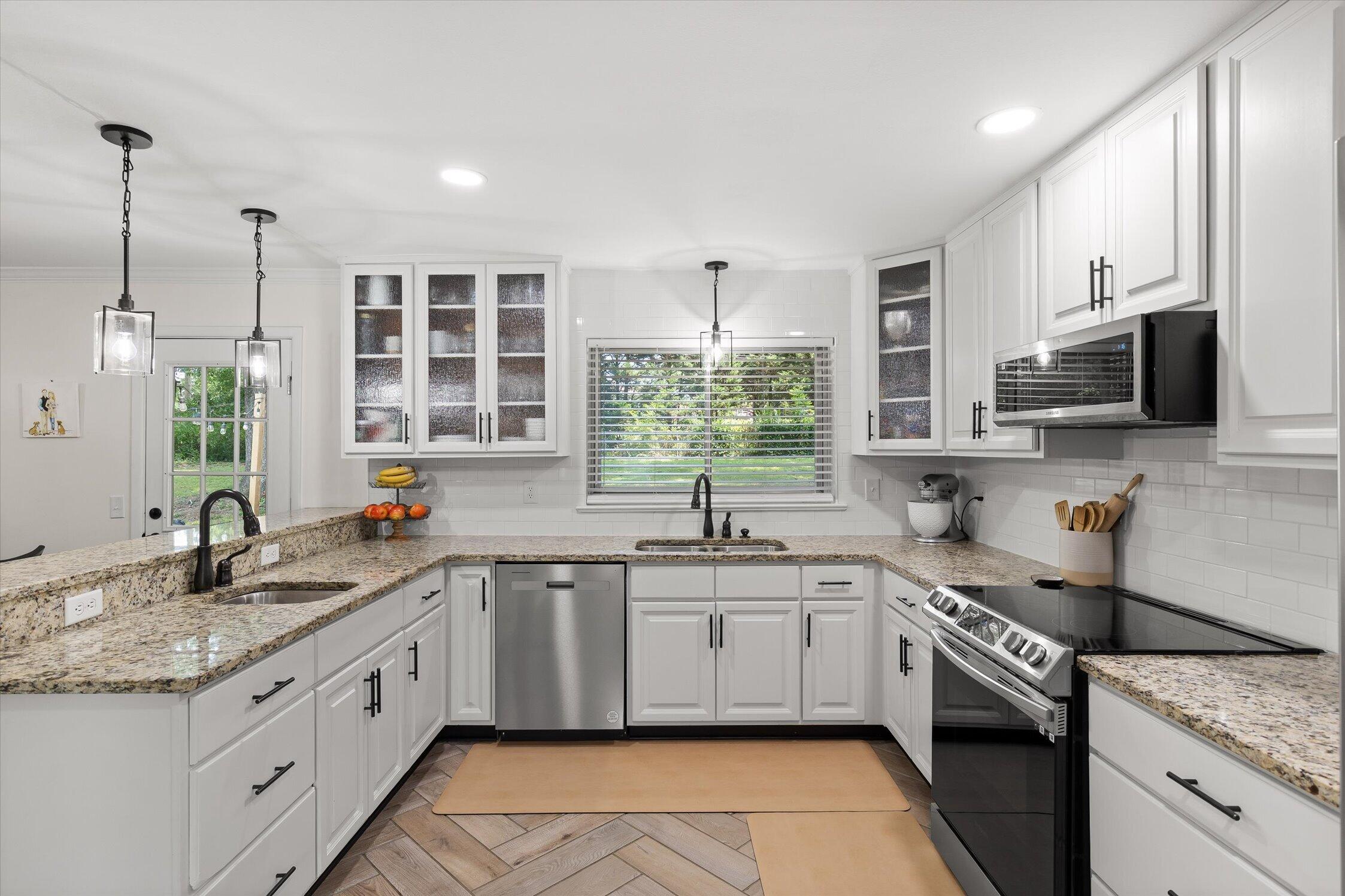 6929 Hickory View Lane