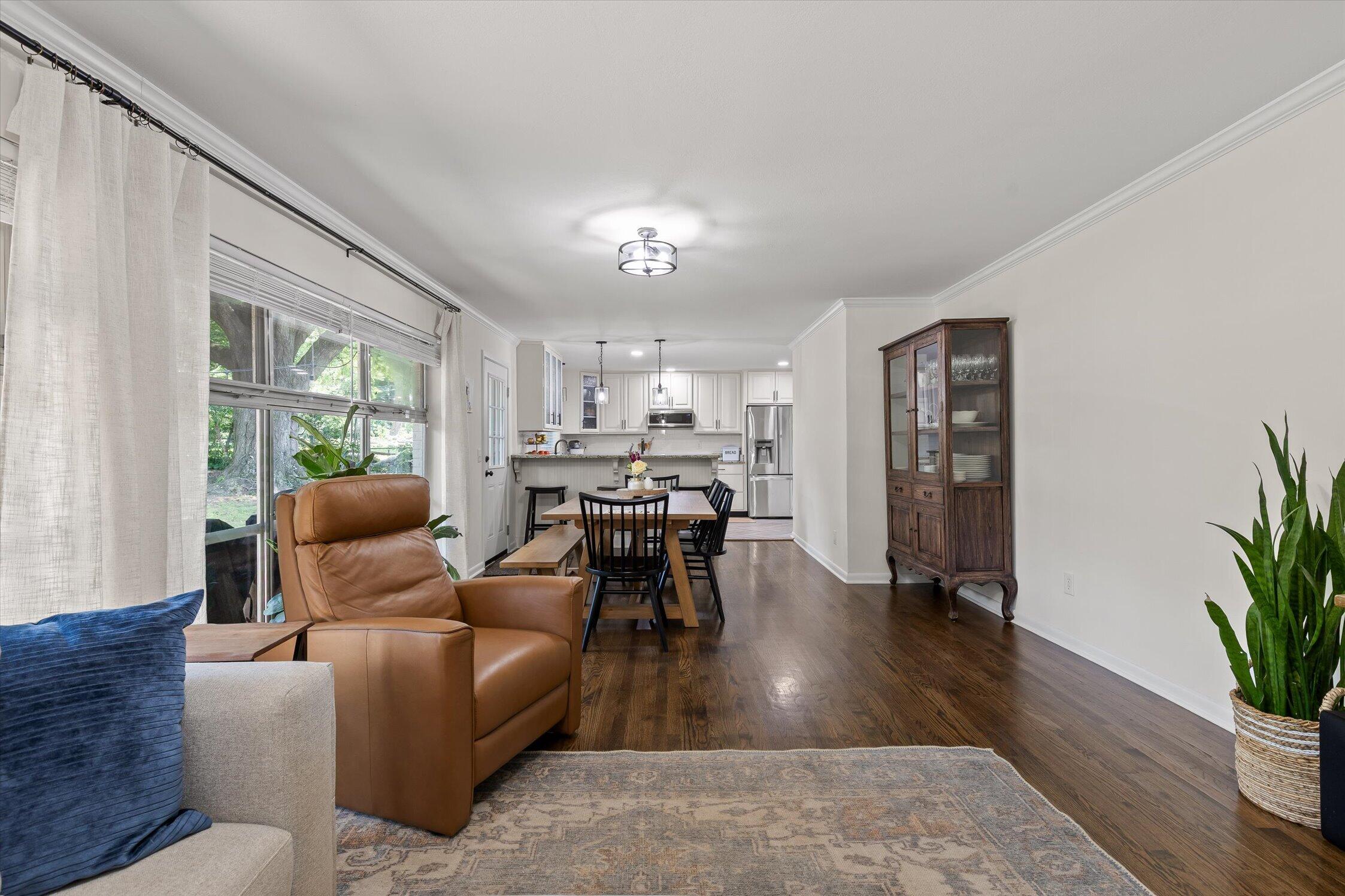 6929 Hickory View Lane