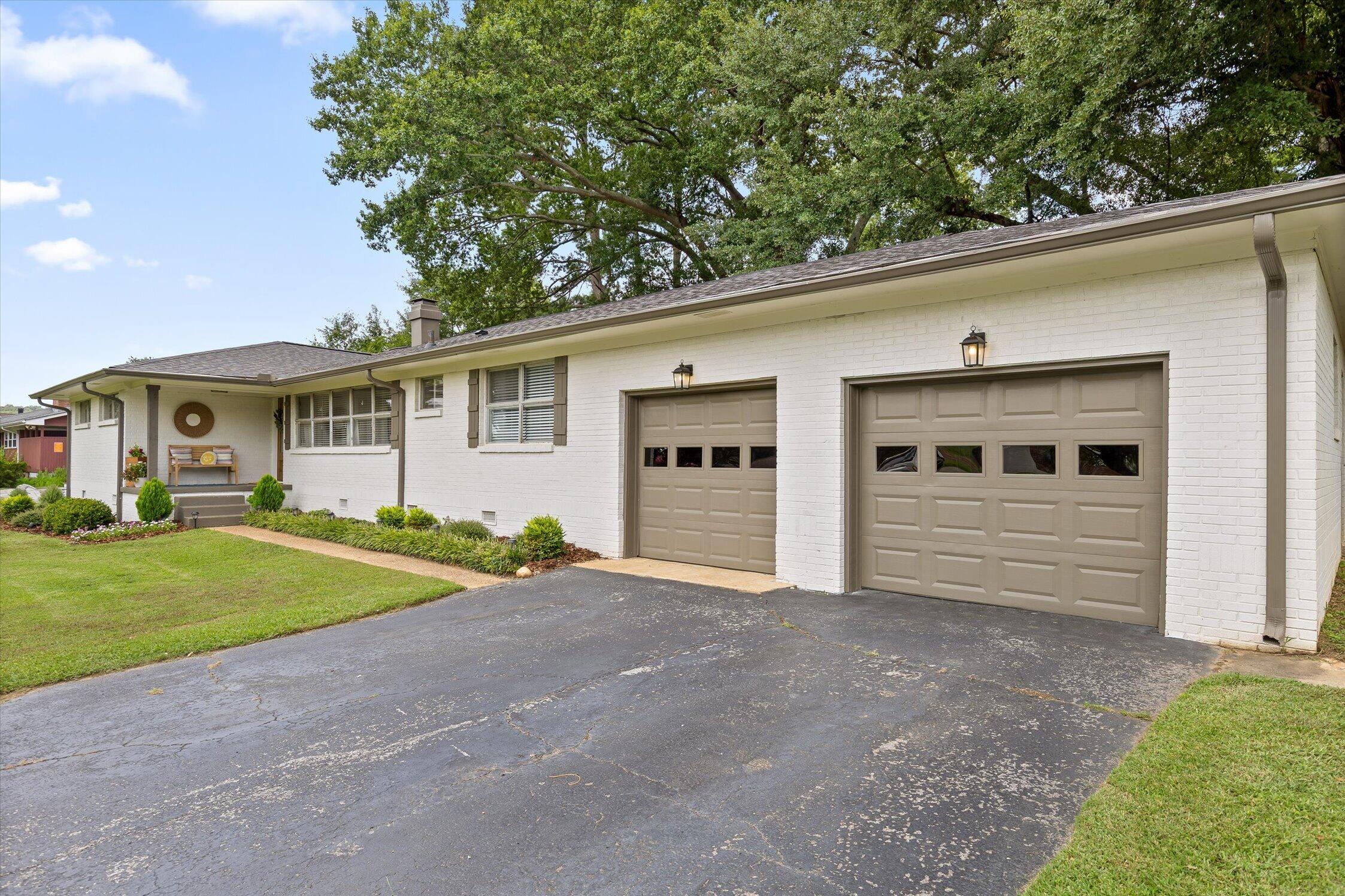 6929 Hickory View Lane