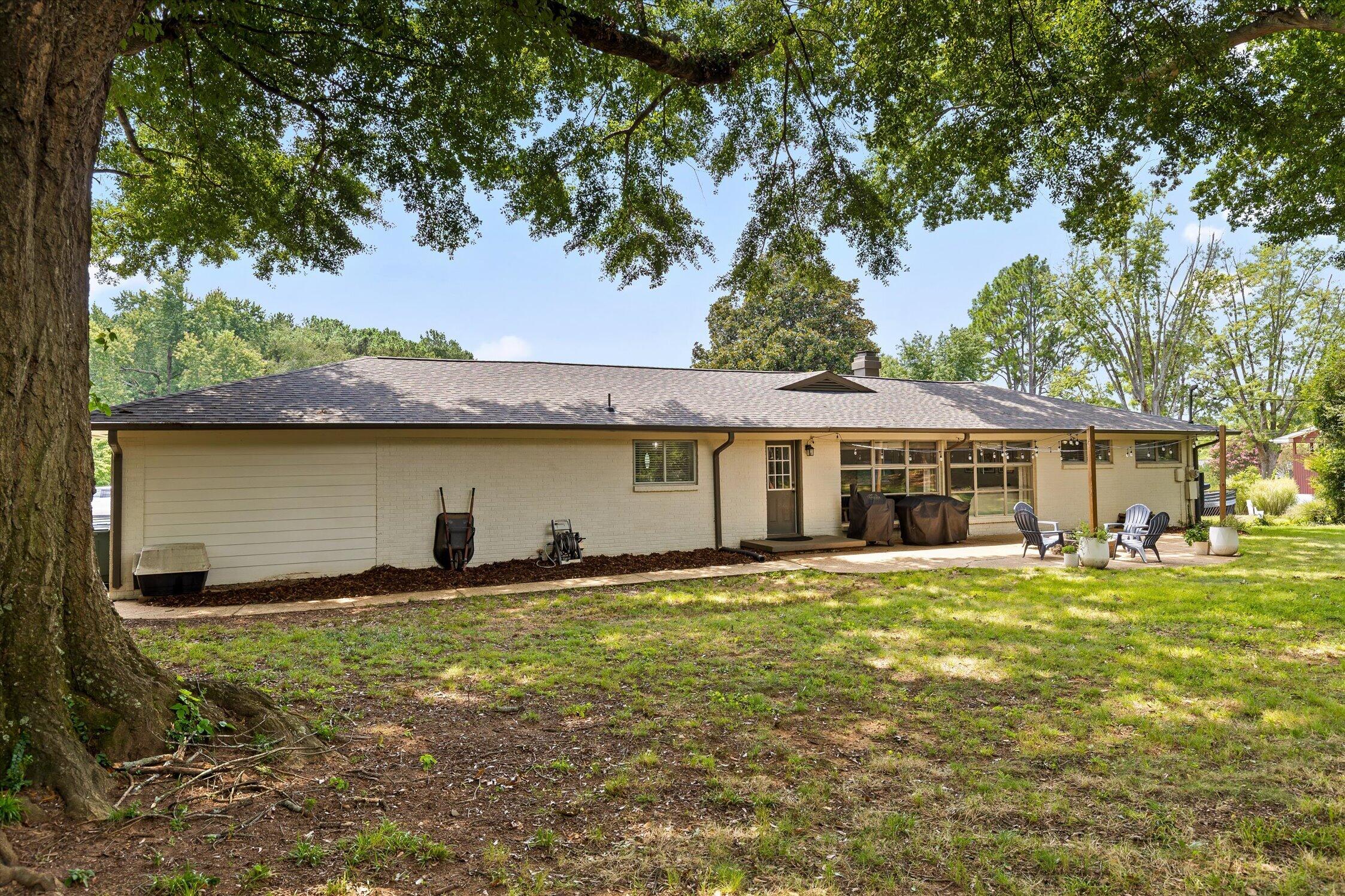 6929 Hickory View Lane