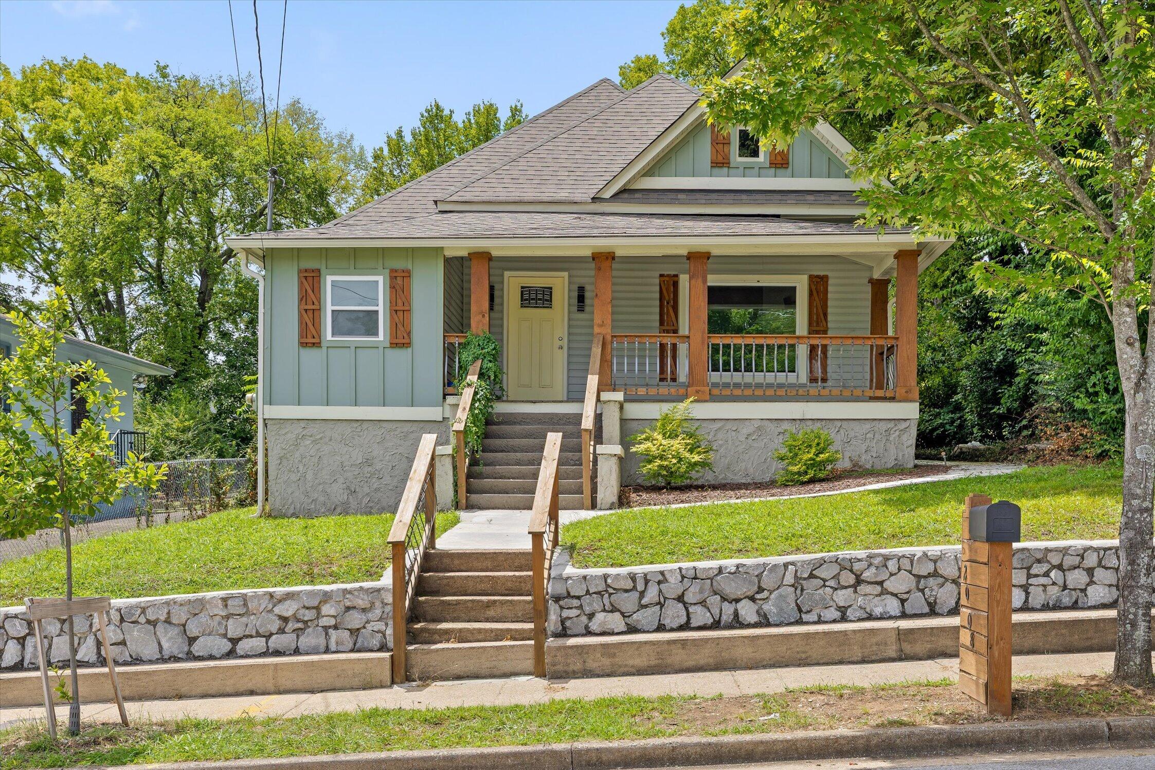 2008 Vine Street