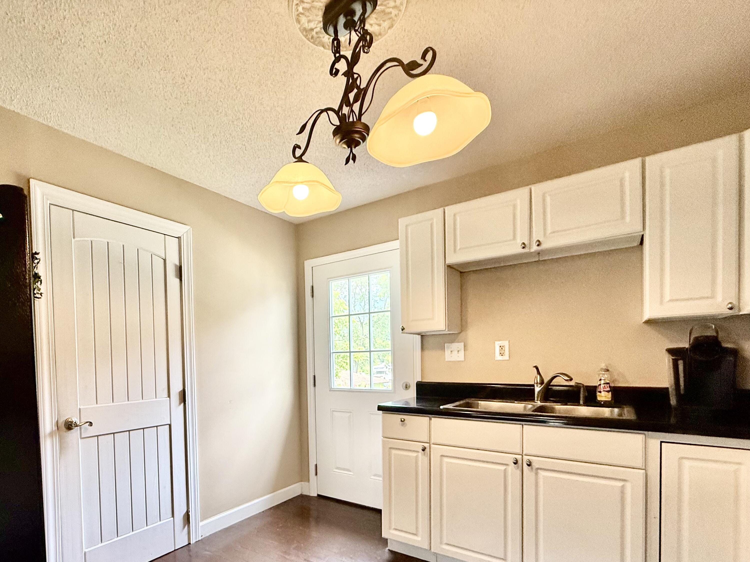 13683 S Highway 28, B