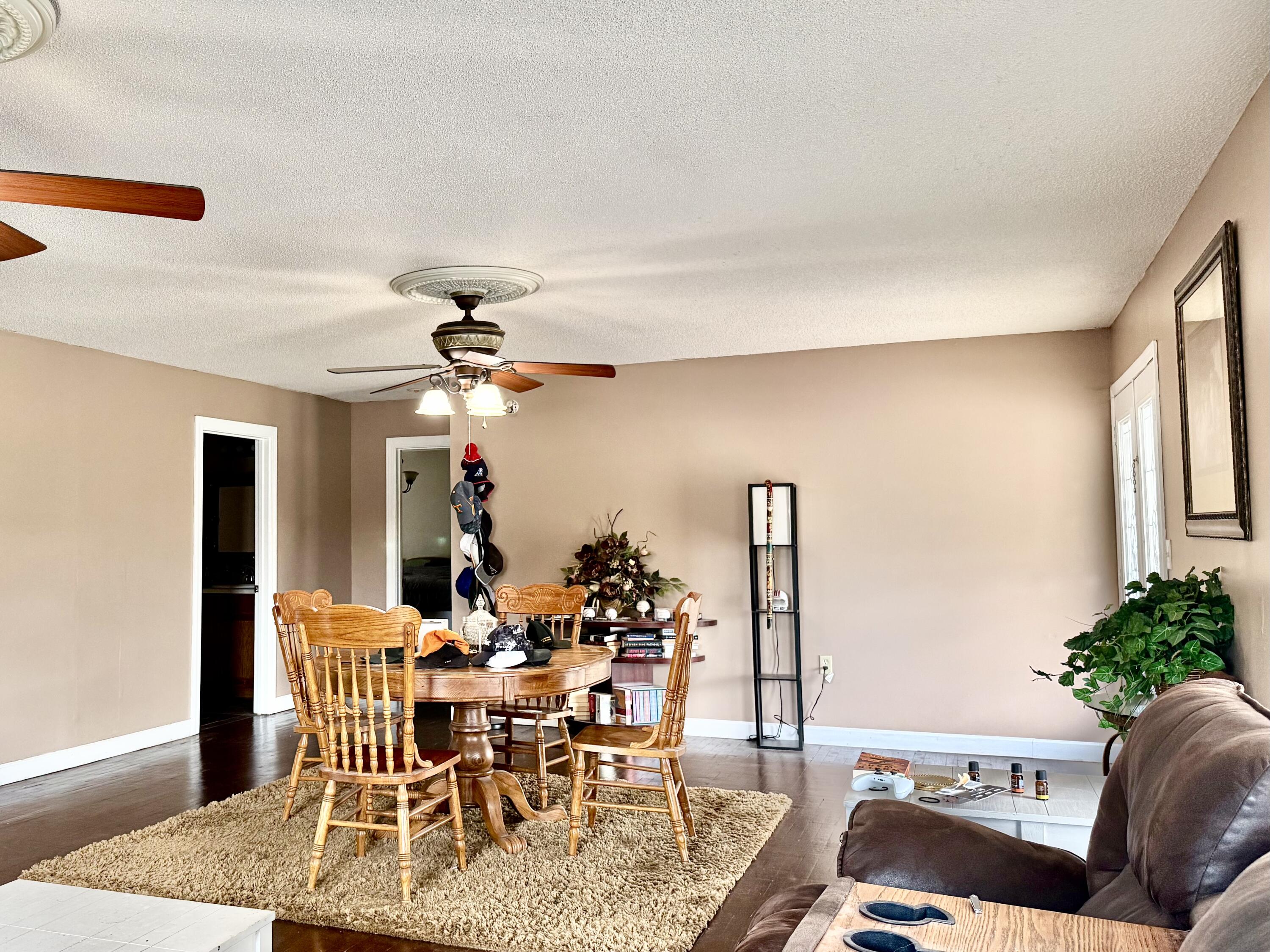 13683 S Highway 28, B