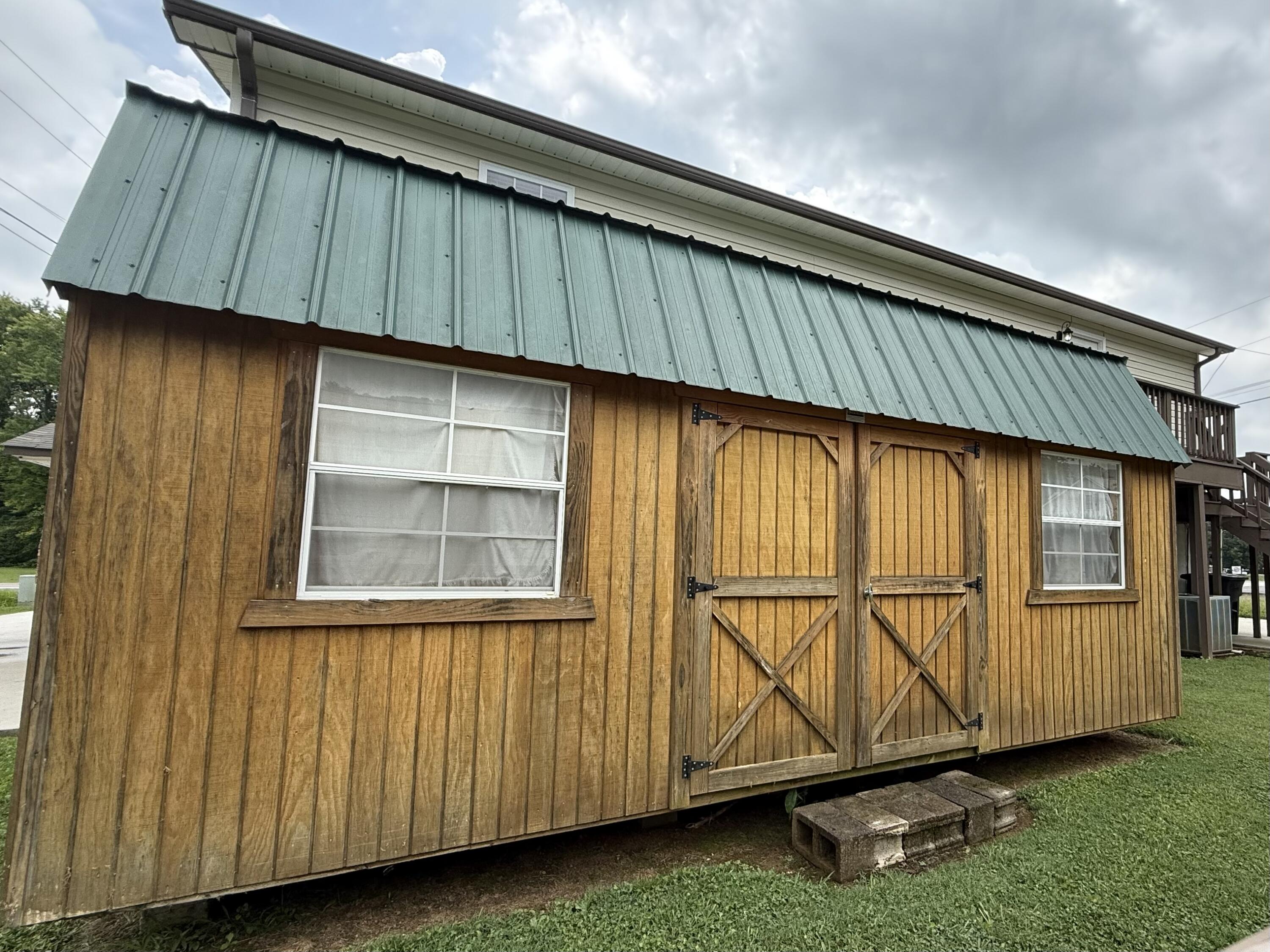 13683 S Highway 28, B