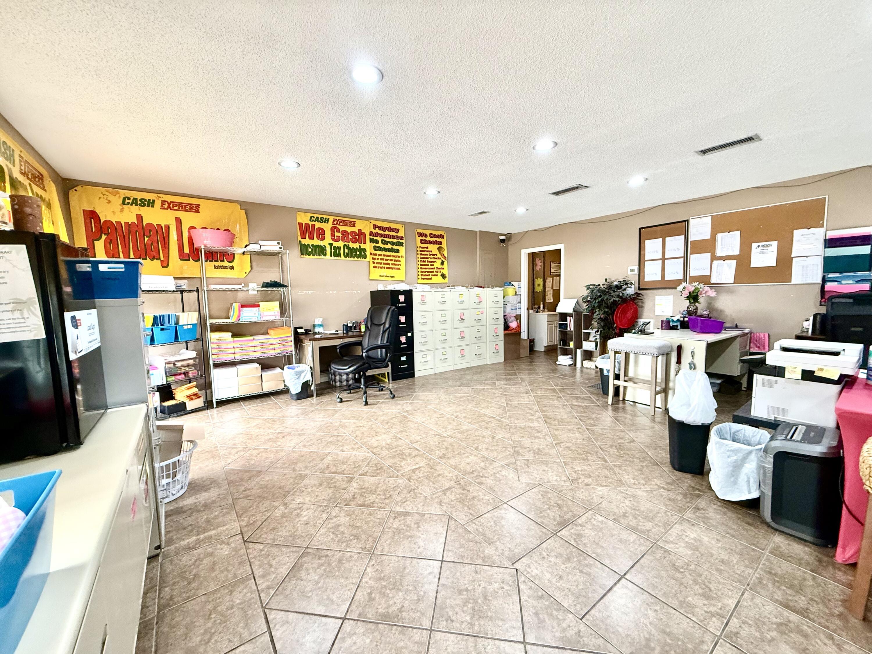 13683 S Highway 28, B