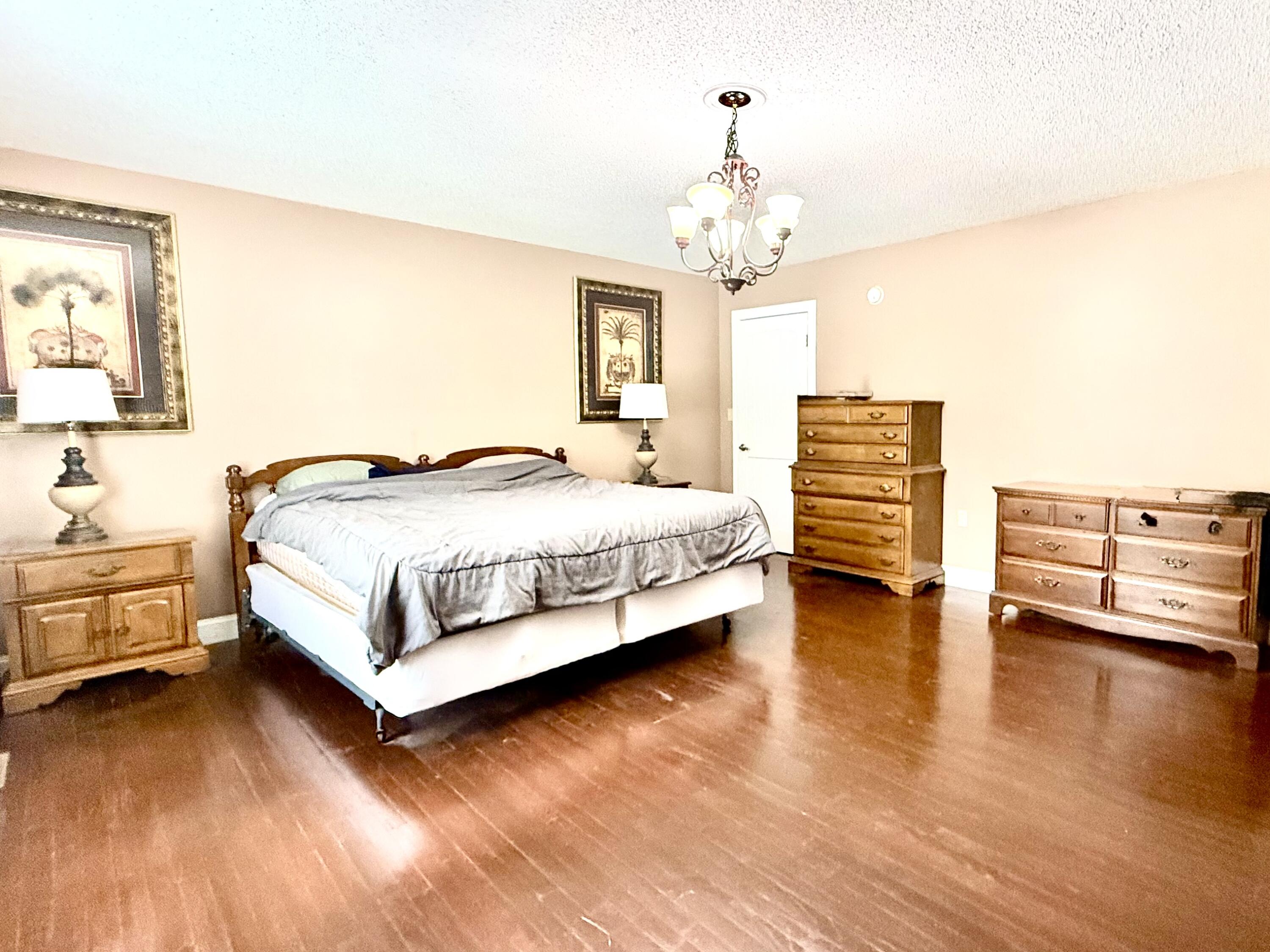 13683 S Highway 28, B