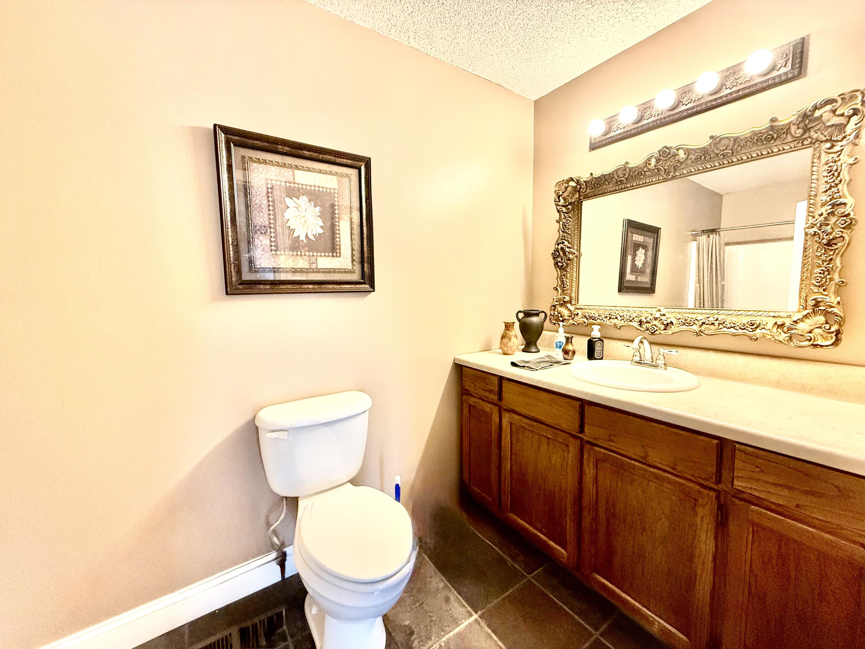 13683 S Highway 28, B