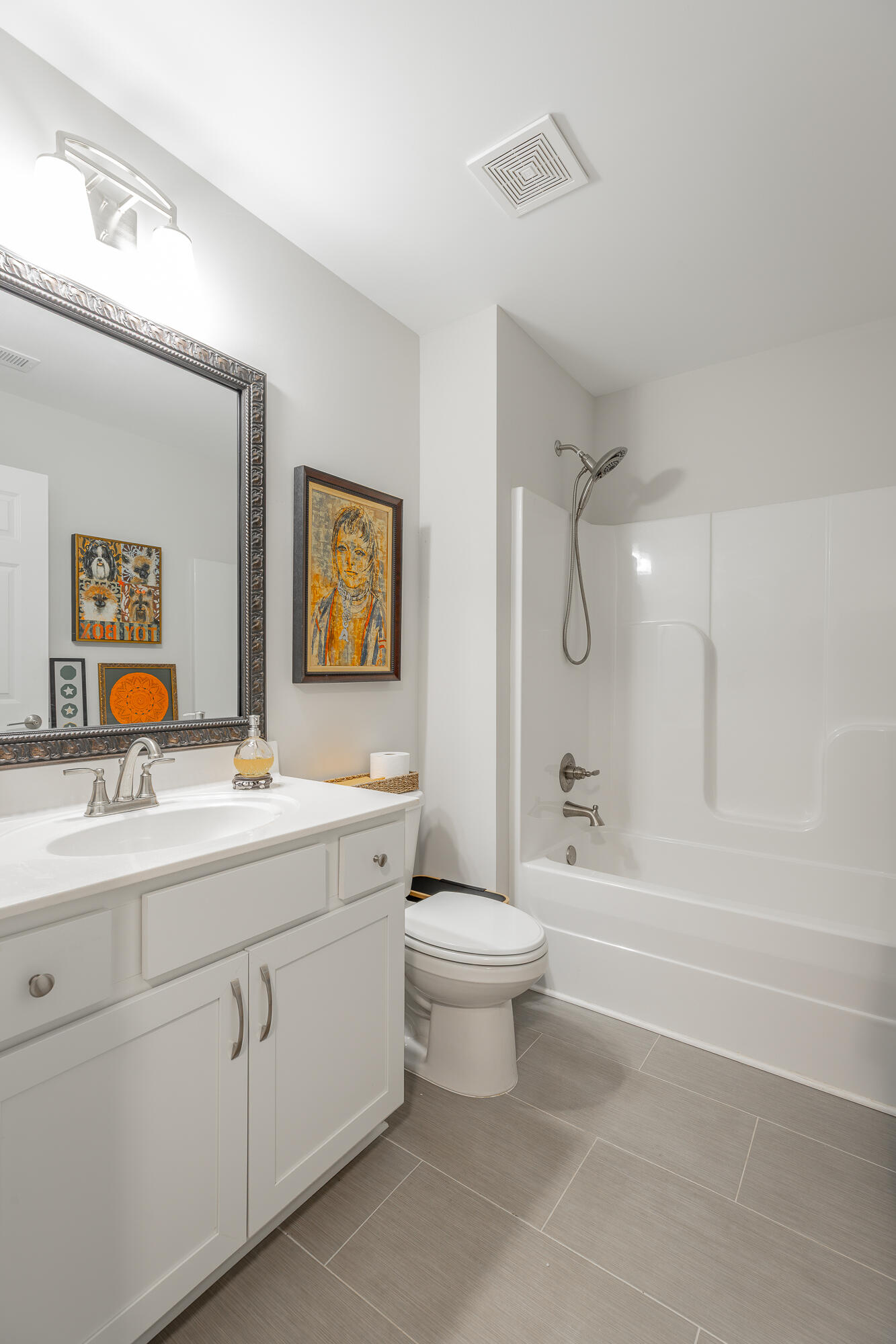1711 Buttonwood Loop