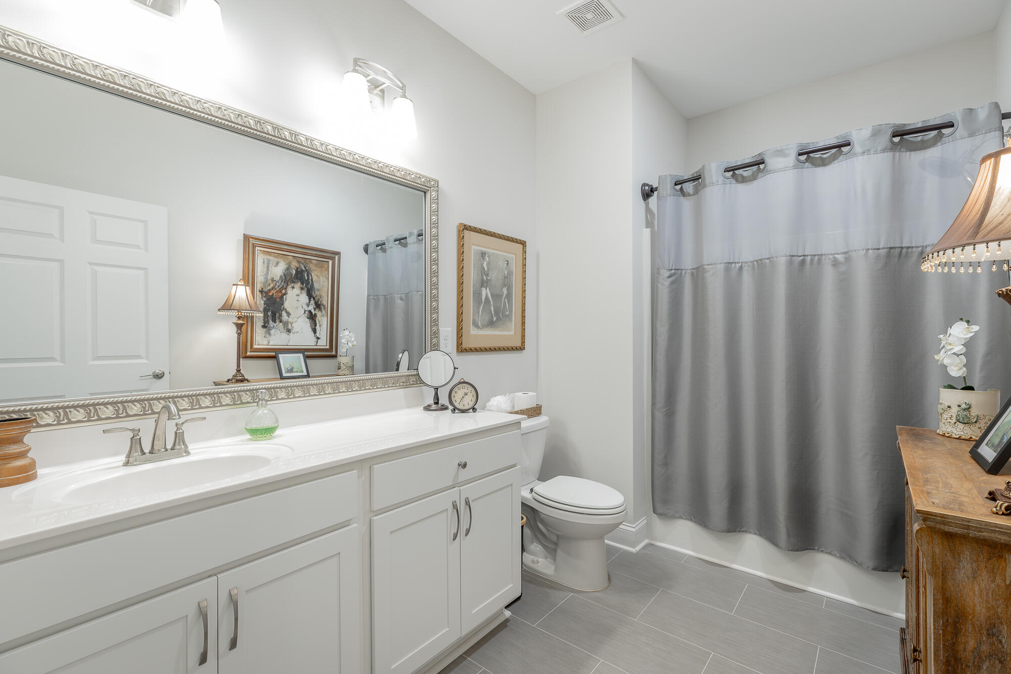 1711 Buttonwood Loop
