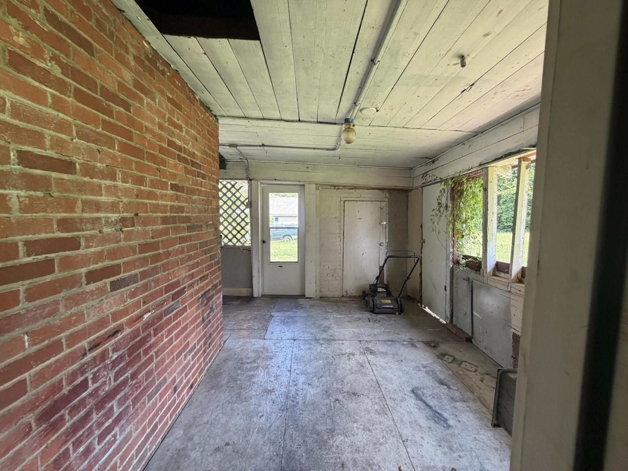1022 Wilson Road