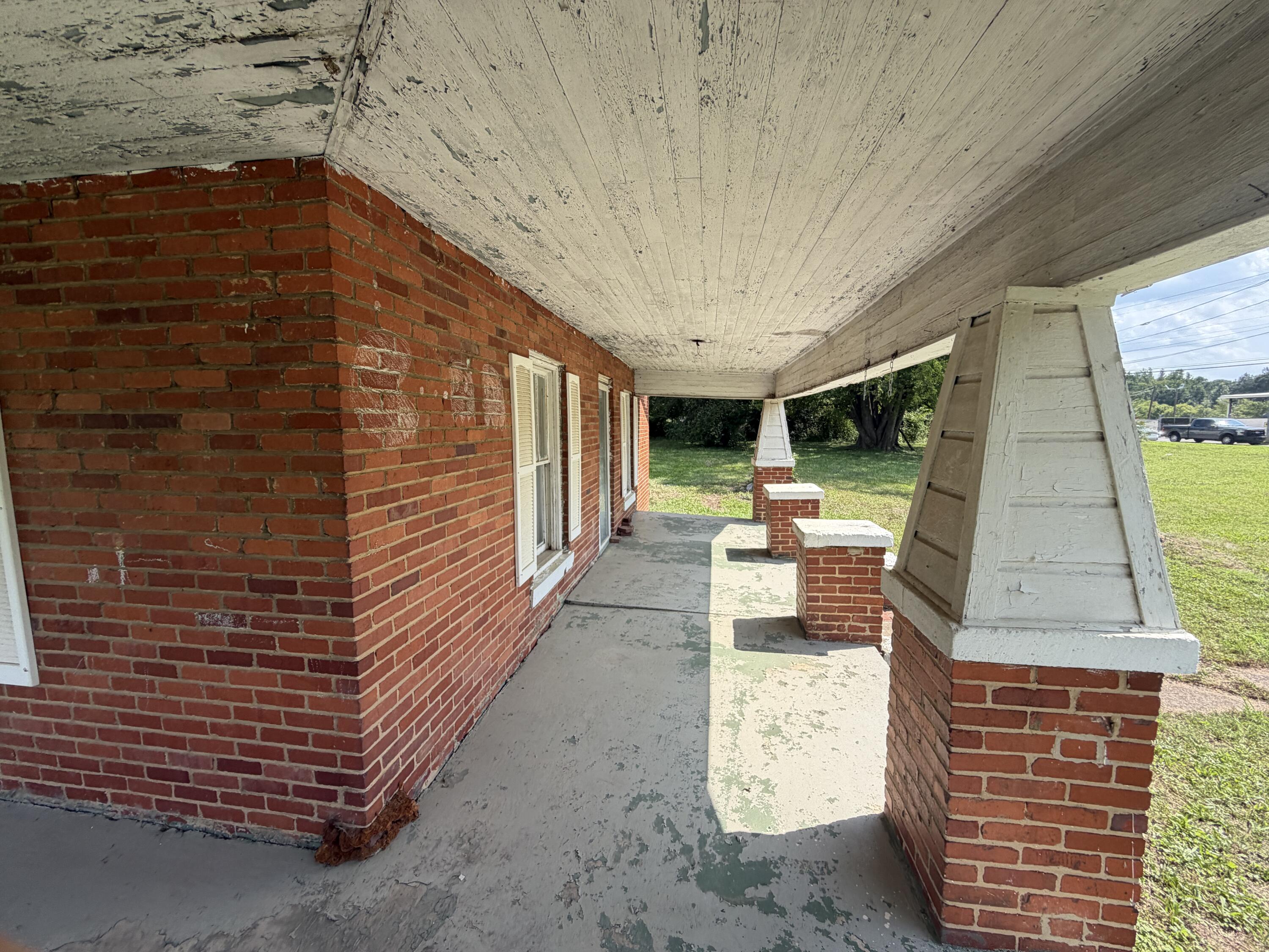 1022 Wilson Road