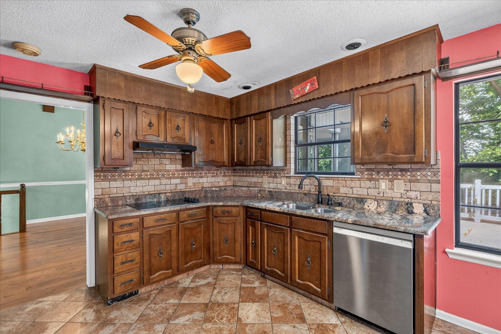 6613 White Sands Lane