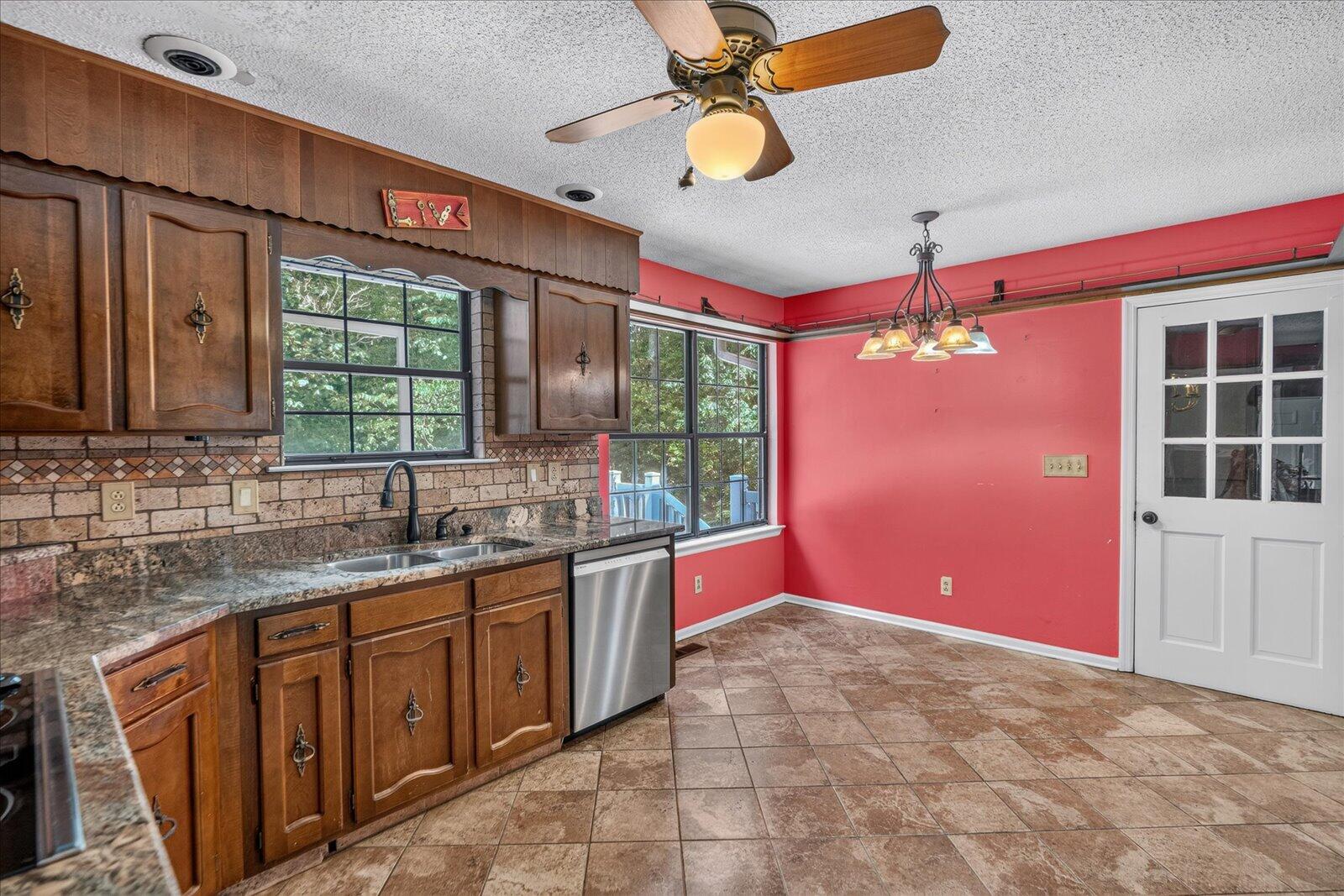 6613 White Sands Lane