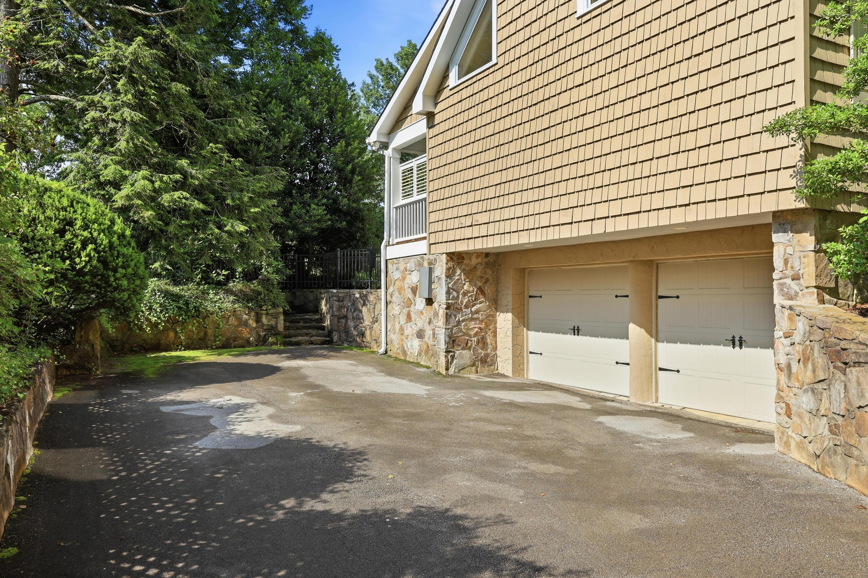 216 Sylvan Drive