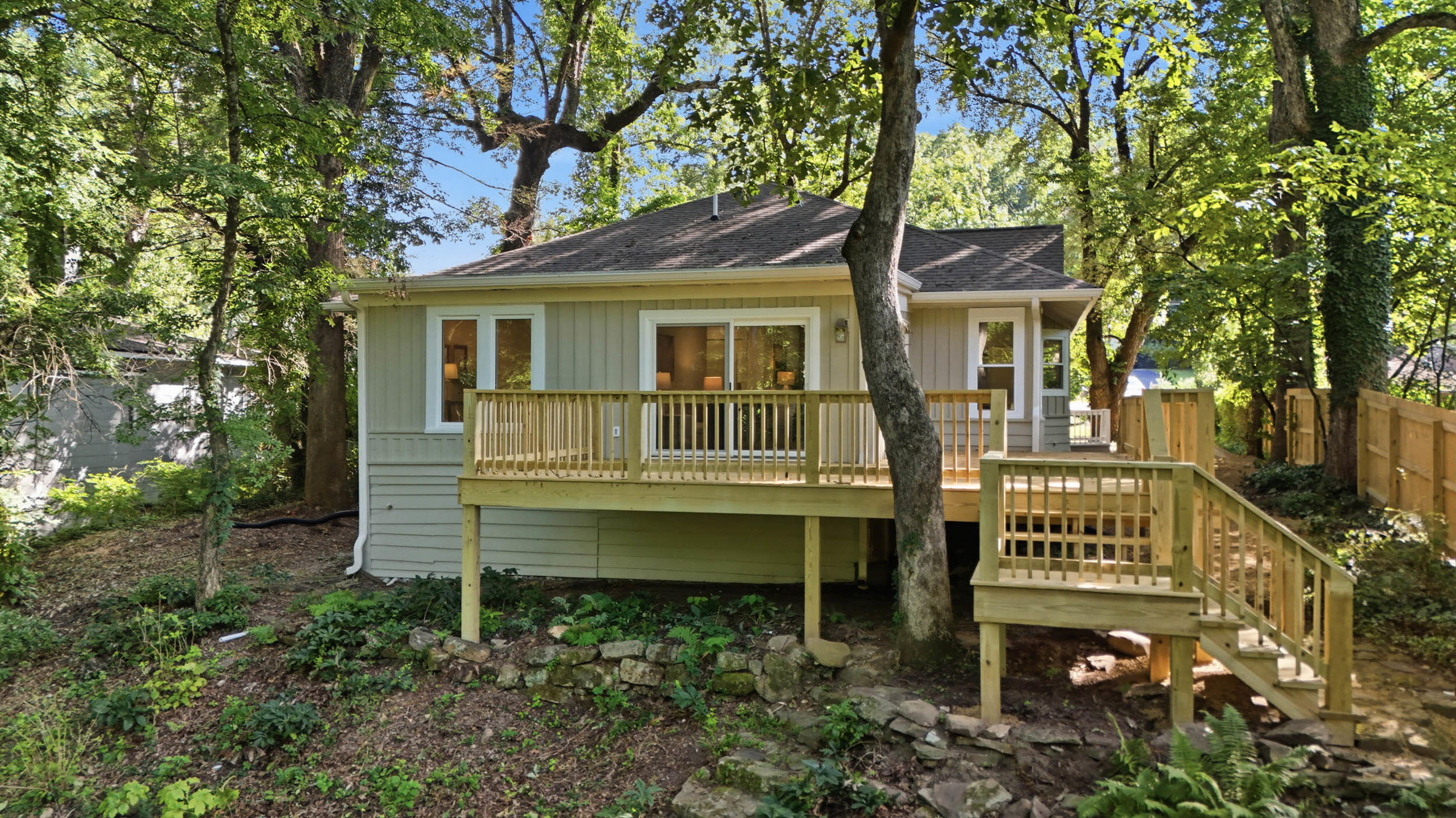 321 Signal Mountain Boulevard