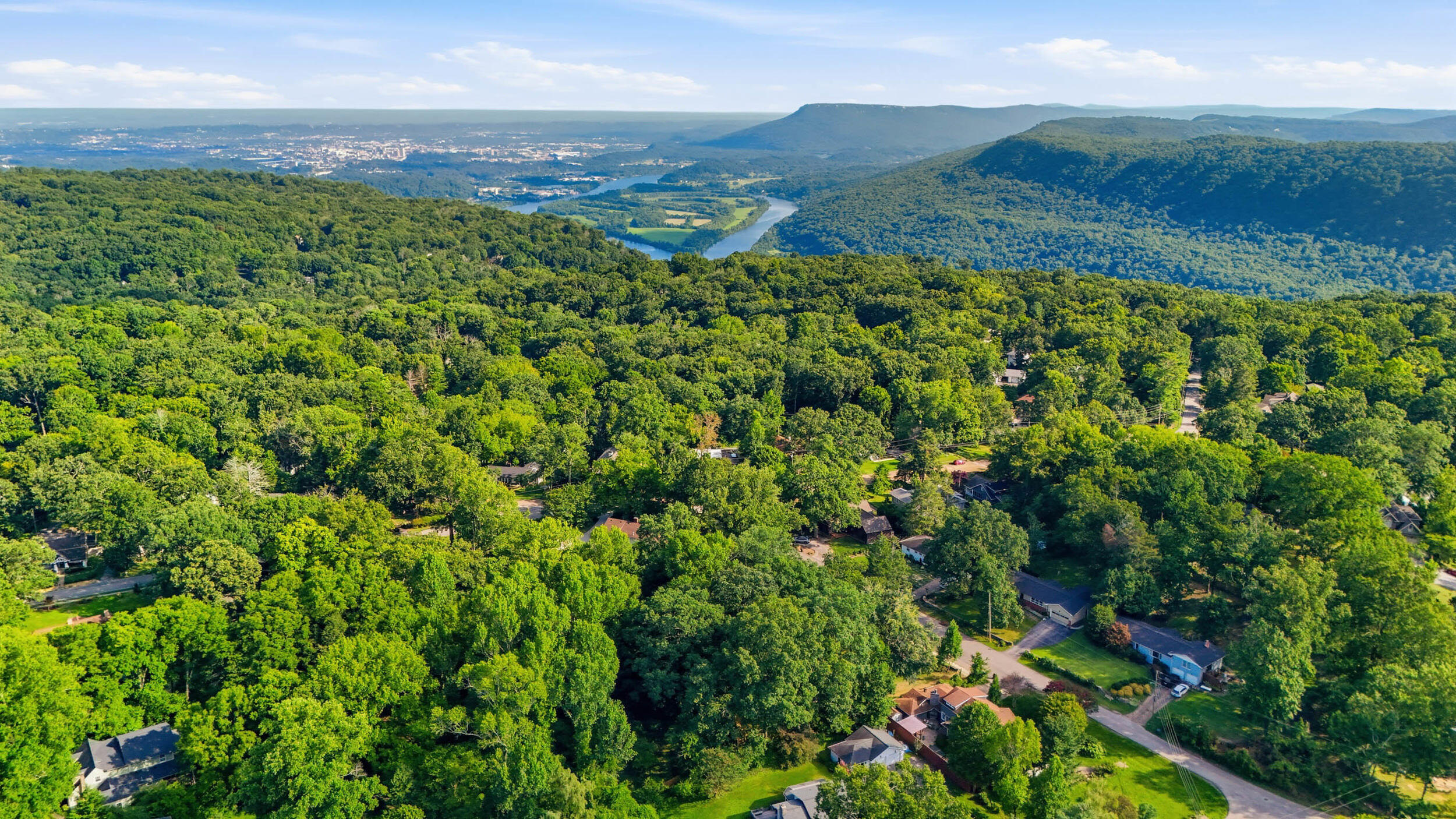321 Signal Mountain Boulevard