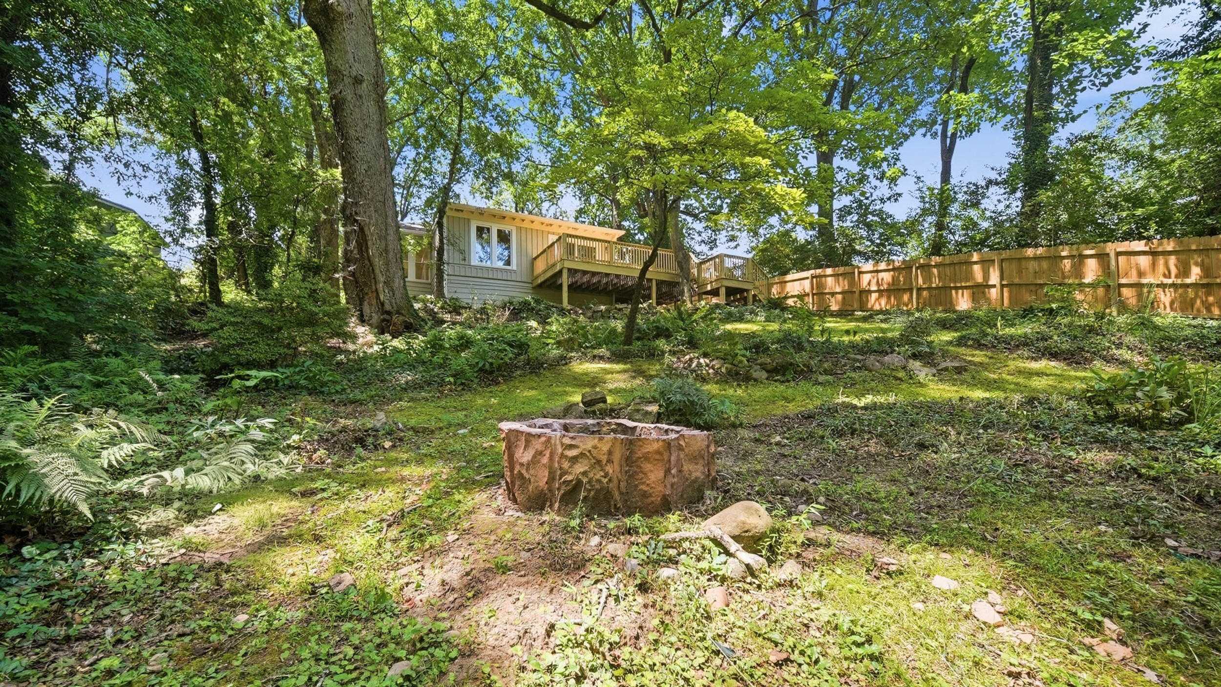321 Signal Mountain Boulevard