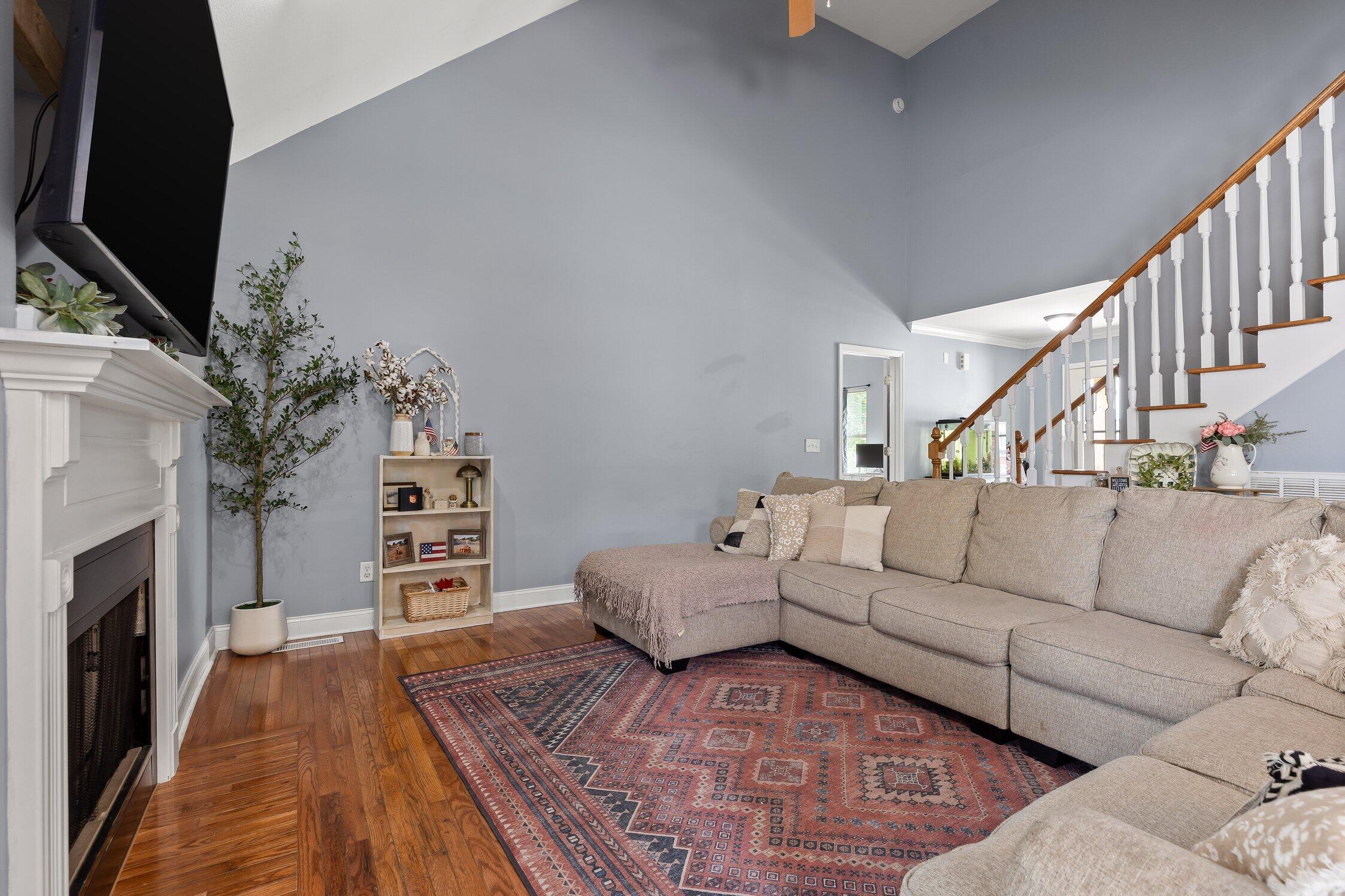 7762 Lynnle Way