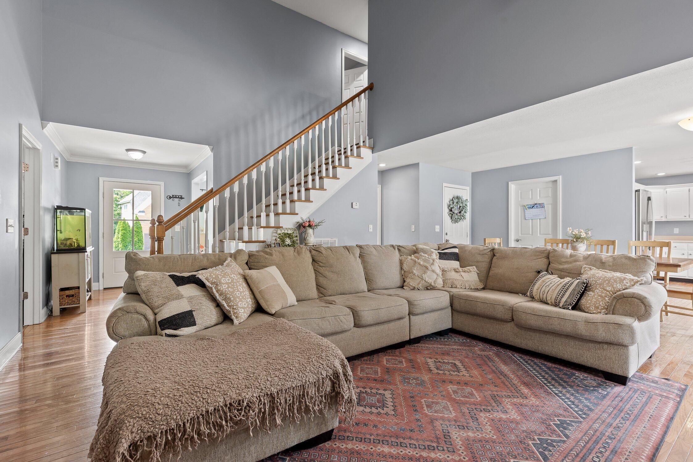 7762 Lynnle Way