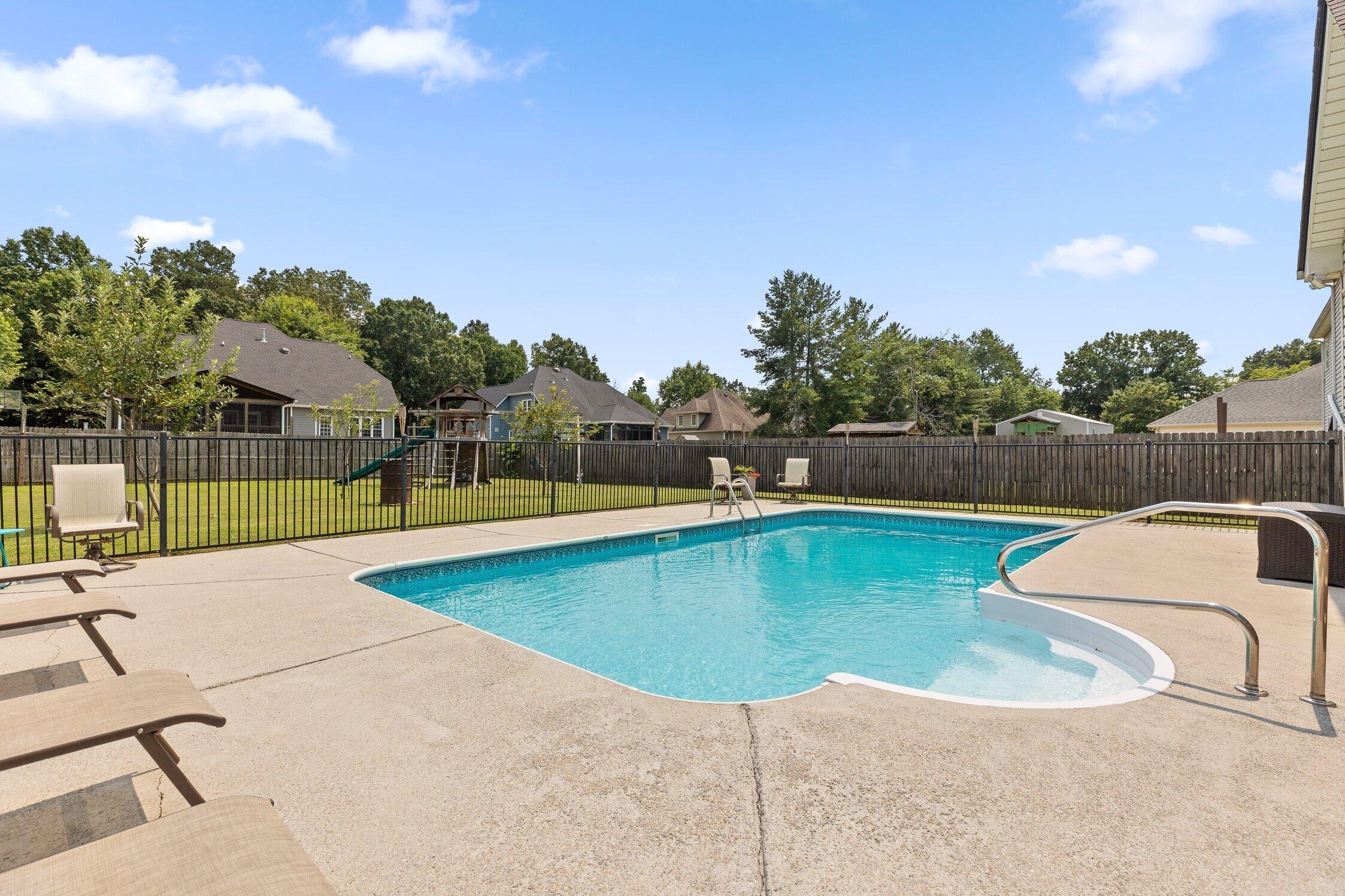7762 Lynnle Way