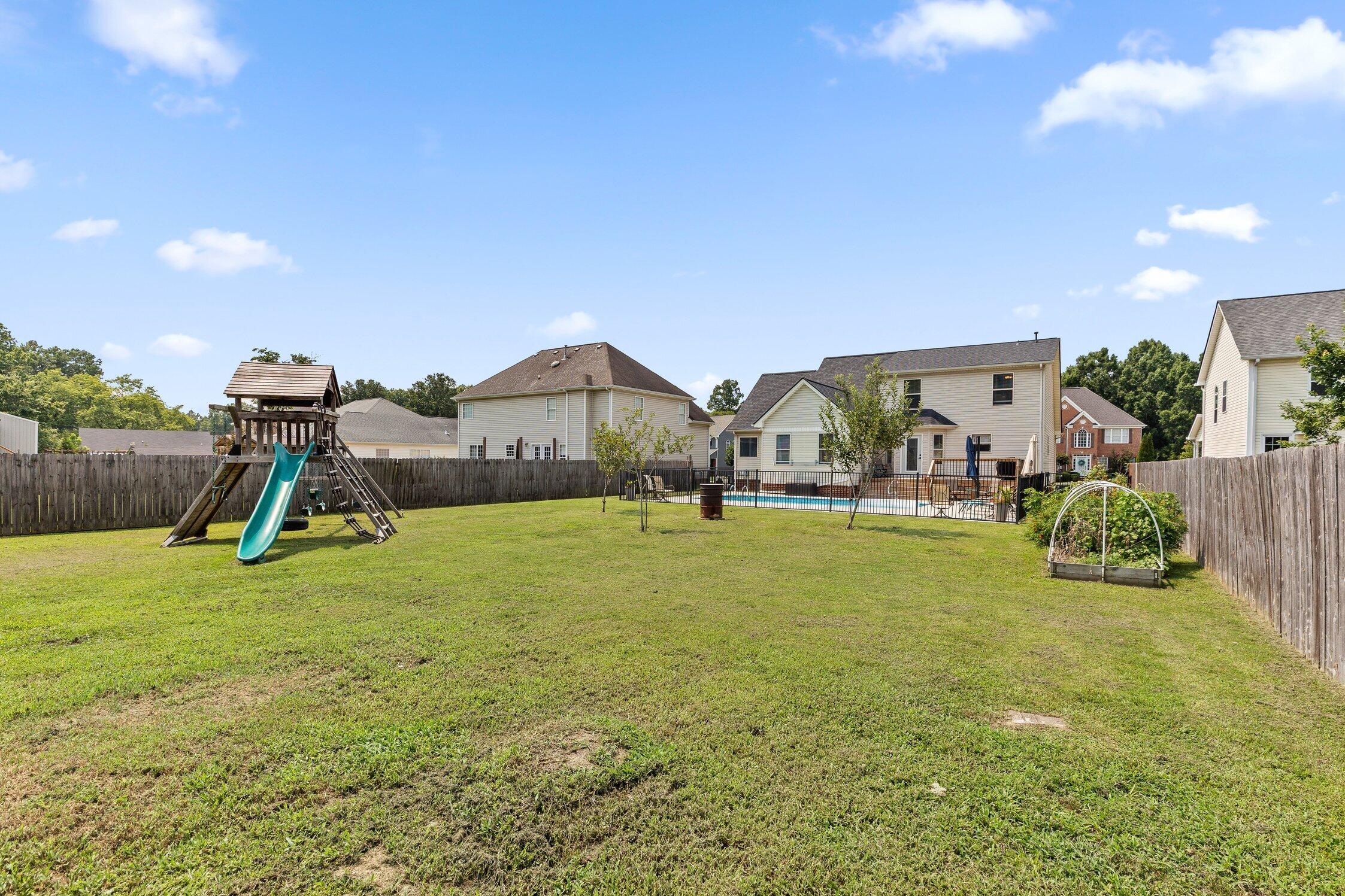 7762 Lynnle Way