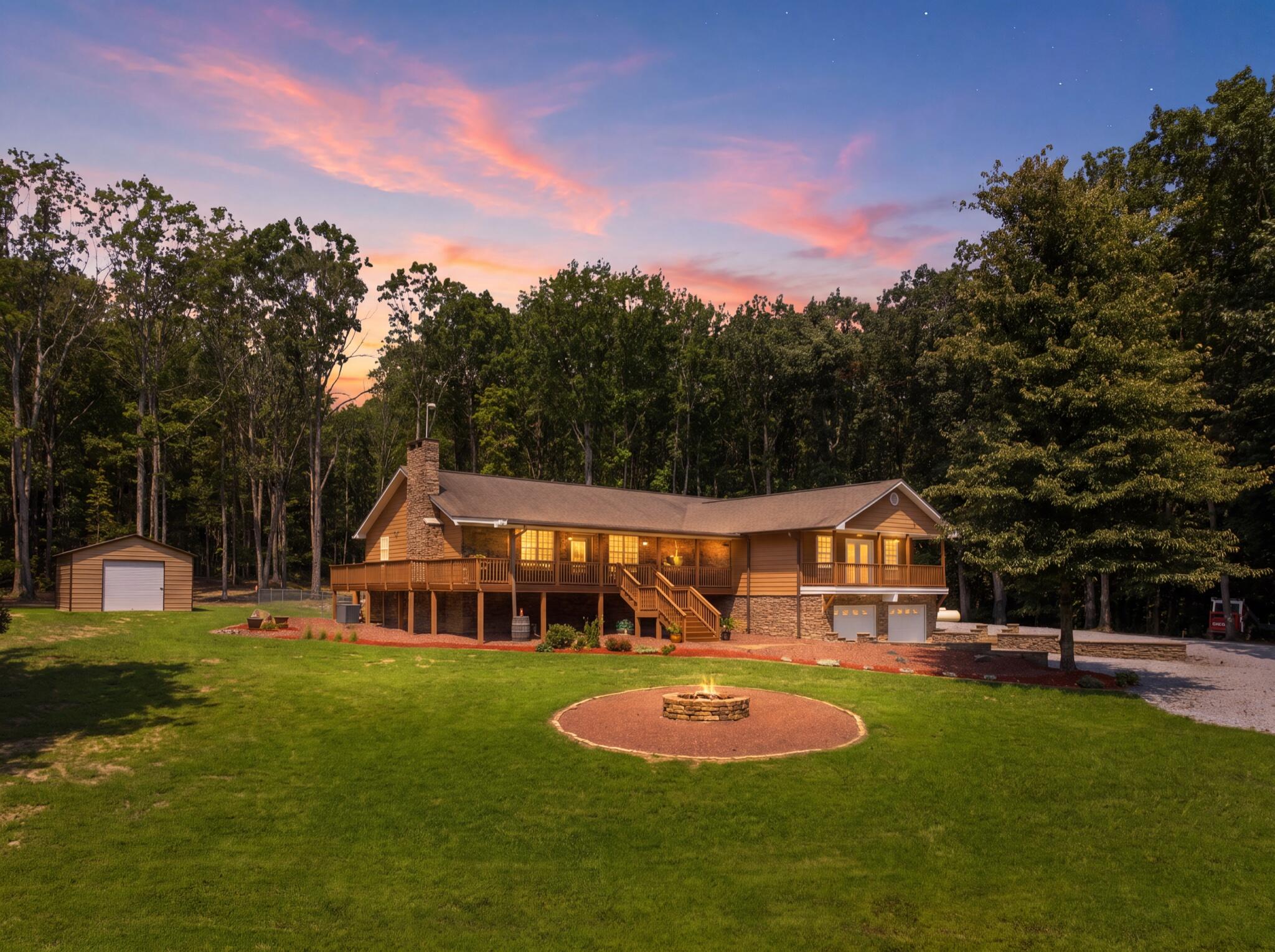 274 Greenwood Lane